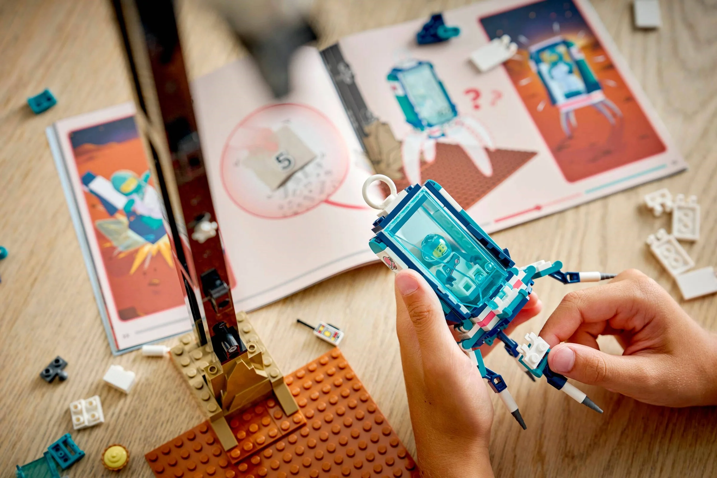 LEGO® 45202 Zestaw Naukowy z Misją na Marsa - zdjęcie 25