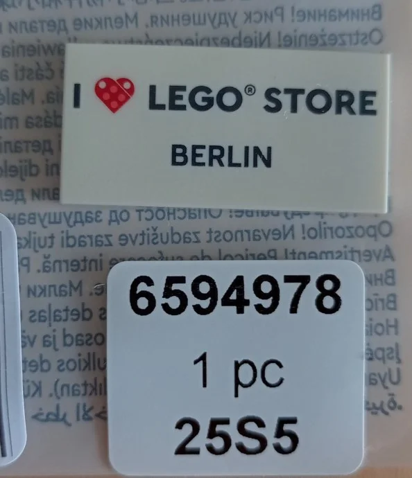 LEGO® 5009507 I Heart LEGO Store Berlin Tile - zdjęcie 1