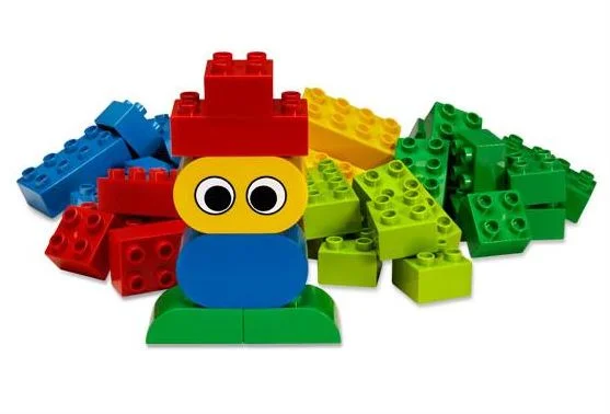 LEGO® 5586 Duplo Basic Bricks with Fun Figures - zdjęcie 1