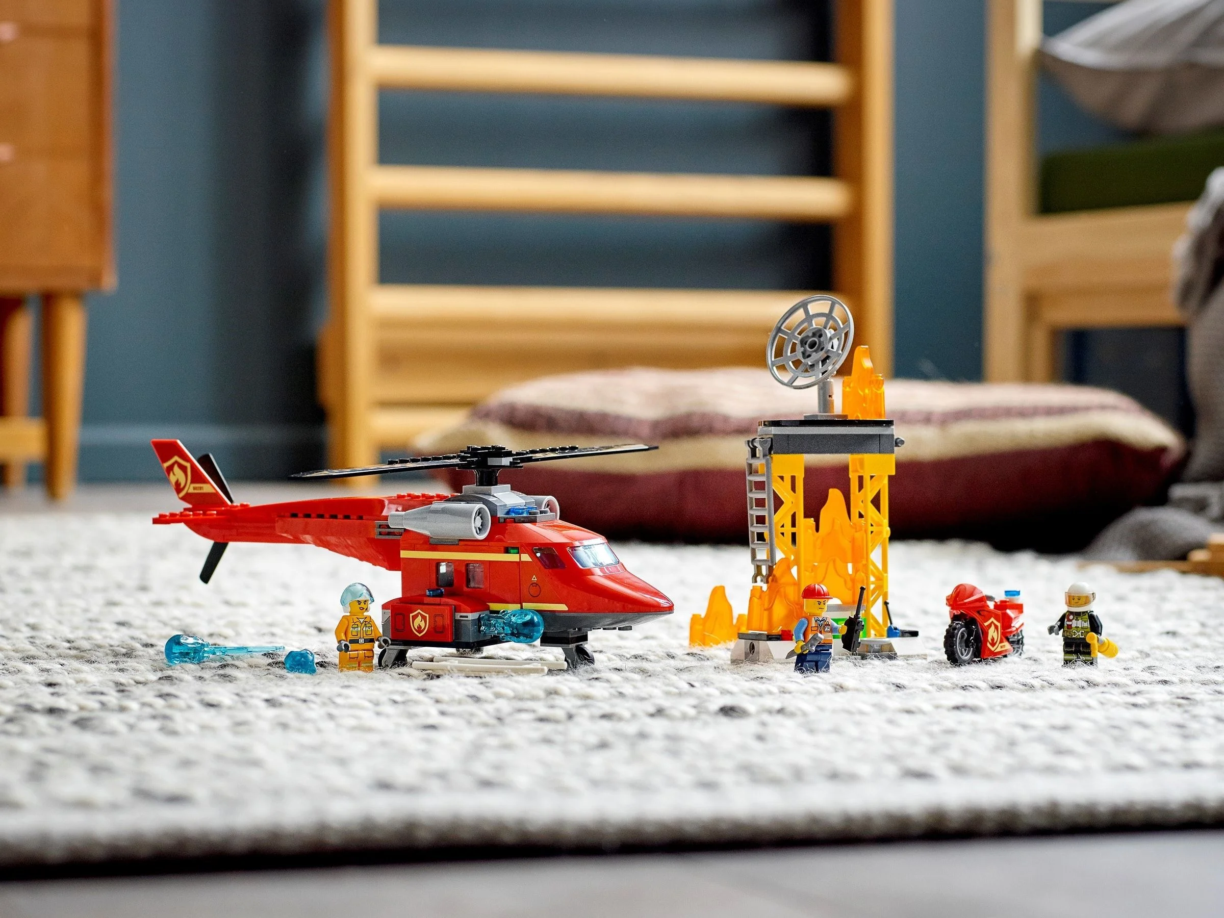 LEGO® 60281 Strażacki helikopter ratunkowy - zdjęcie 6