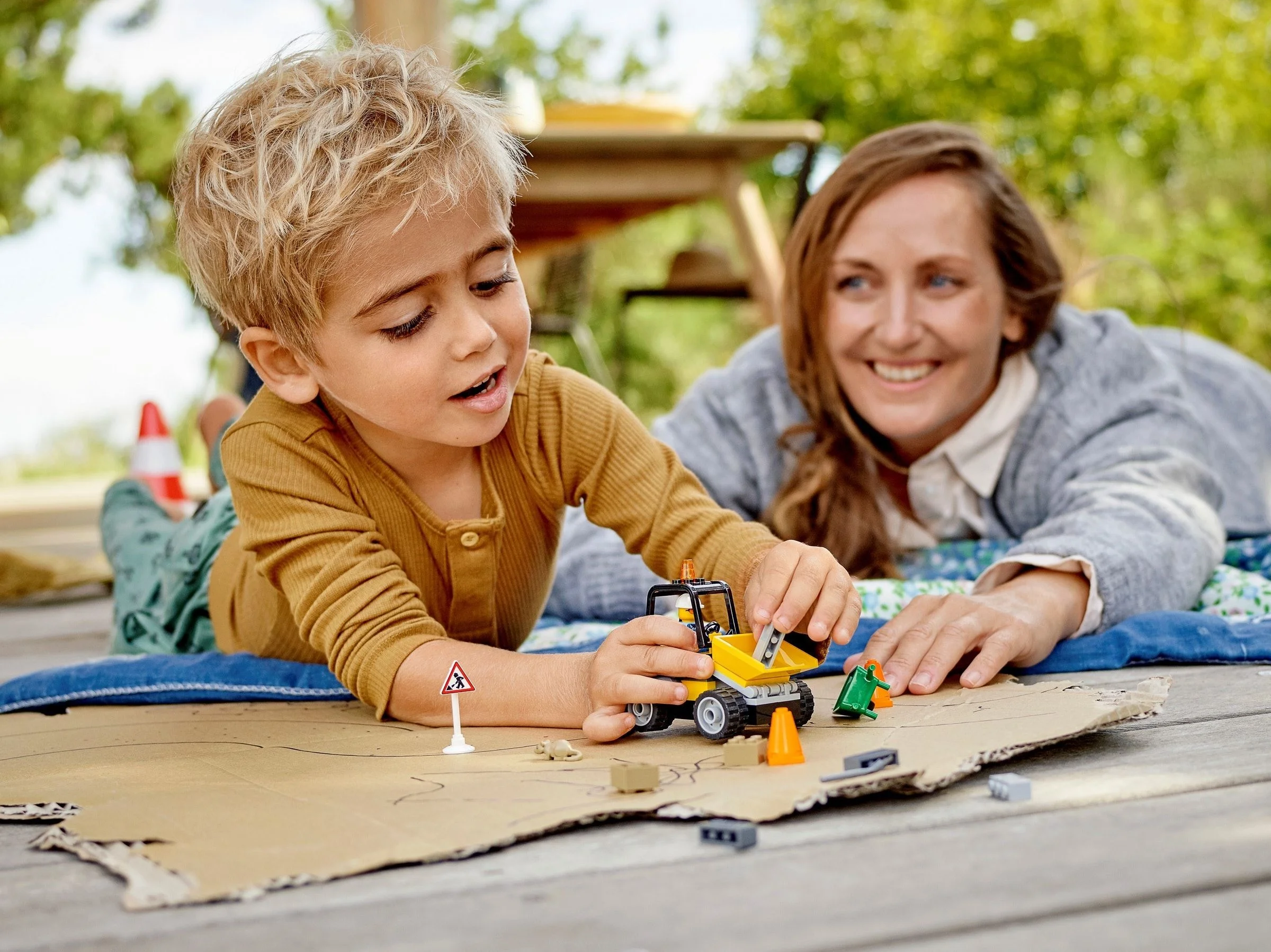 LEGO® 60284 Pojazd do robót drogowych - zdjęcie 9