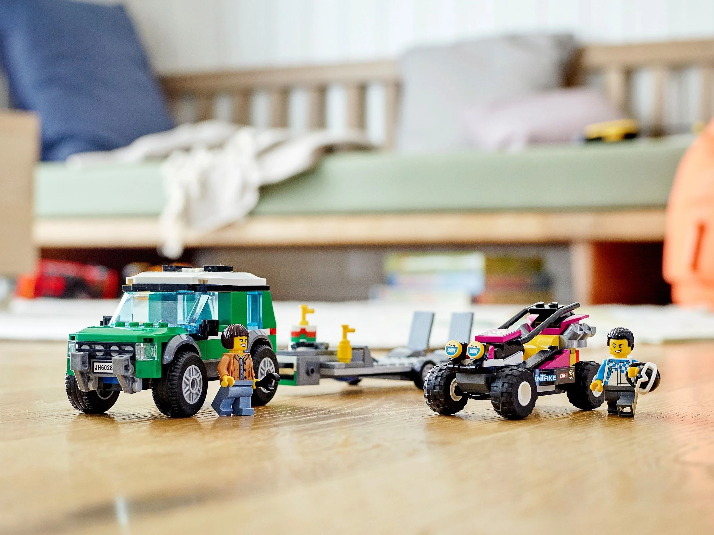 LEGO® 60288 Transporter łazika wyścigowego - zdjęcie 10