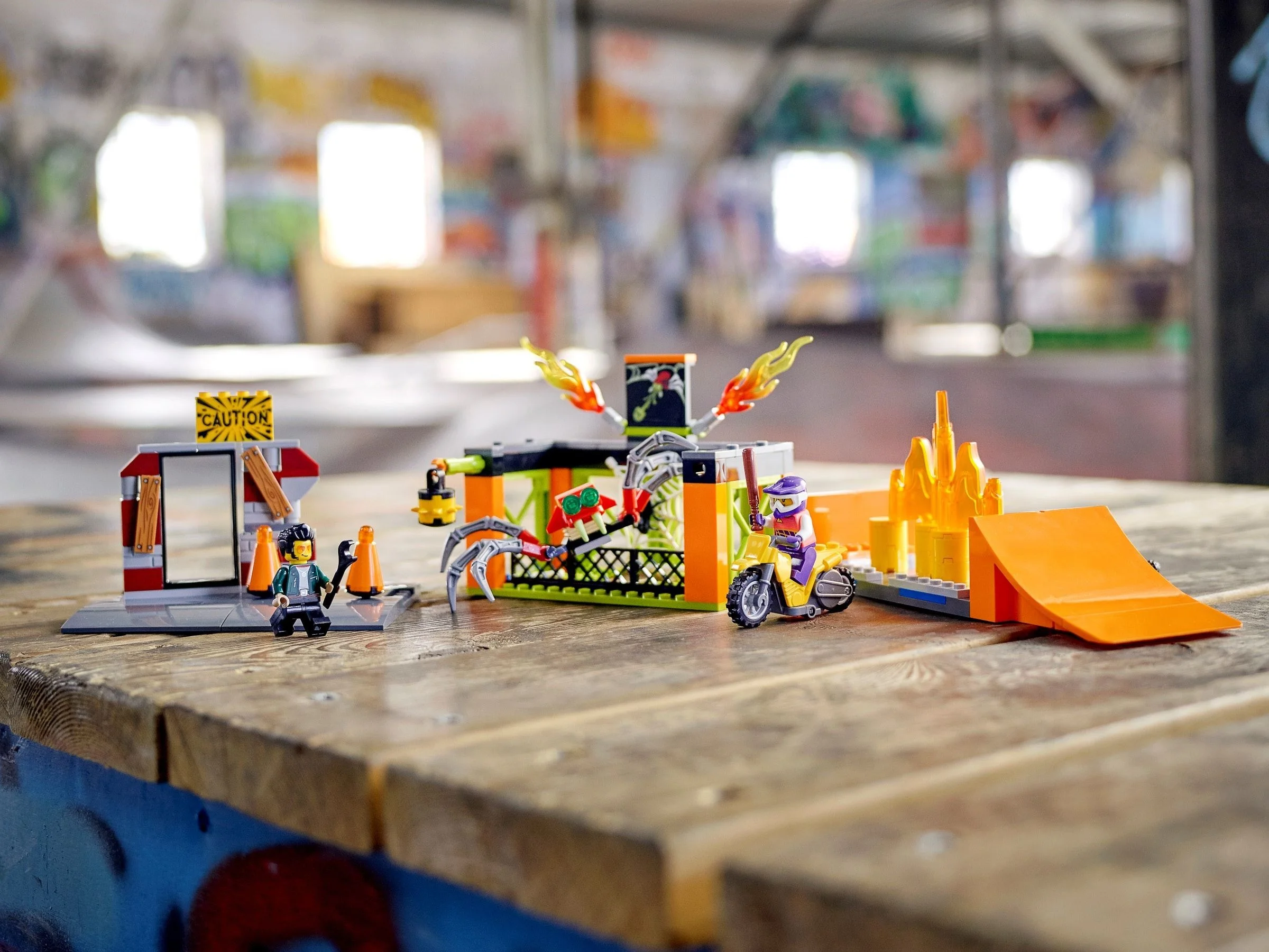 LEGO® 60293 Park kaskaderski - zdjęcie 14