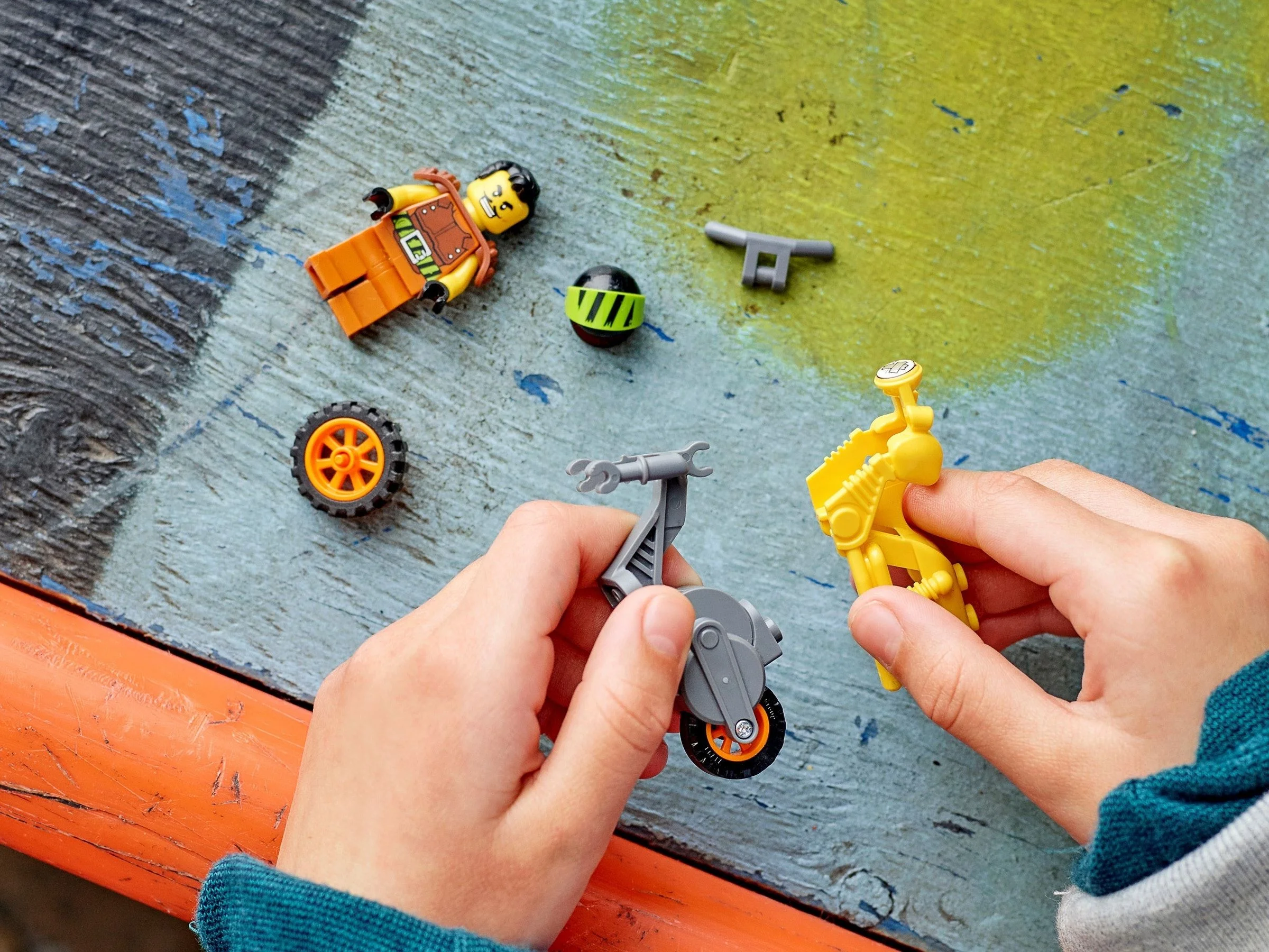 LEGO® 60297 Demolka na motocyklu kaskaderskim - zdjęcie 10