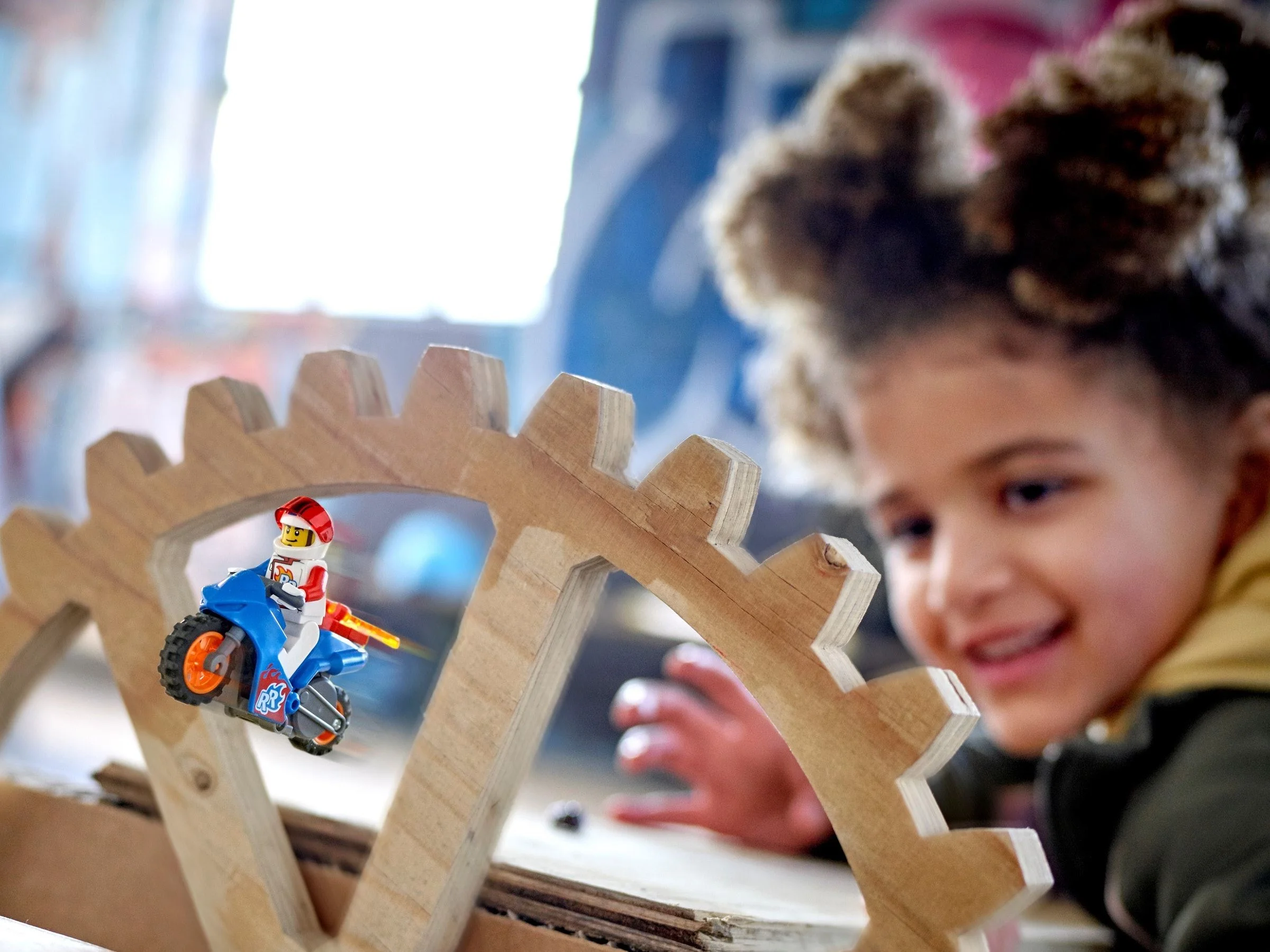 LEGO® 60298 Rakietowy motocykl kaskaderski - zdjęcie 11