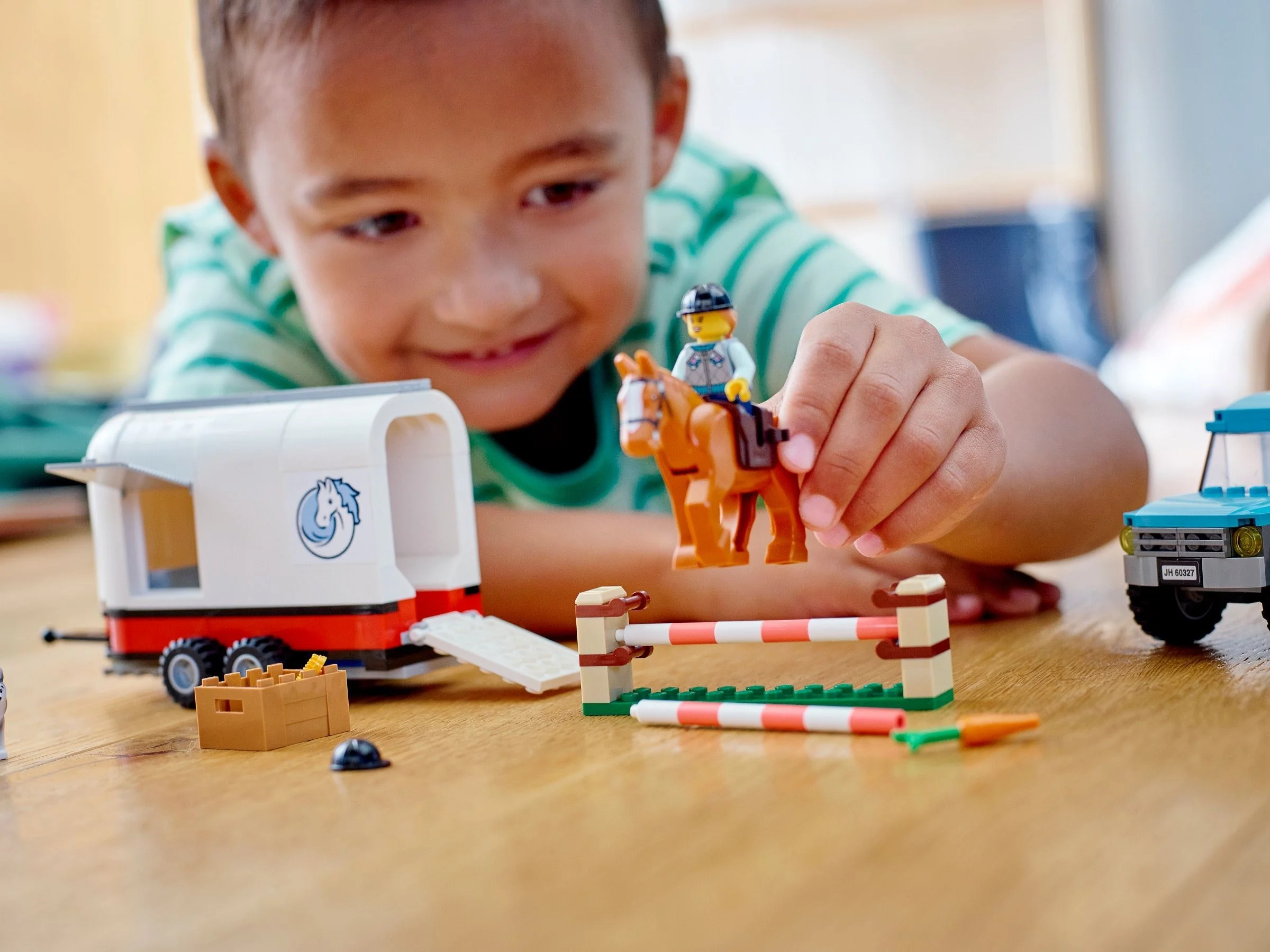 LEGO® 60327 LEGO City Przyczepa do przewozu koni - zdjęcie 3