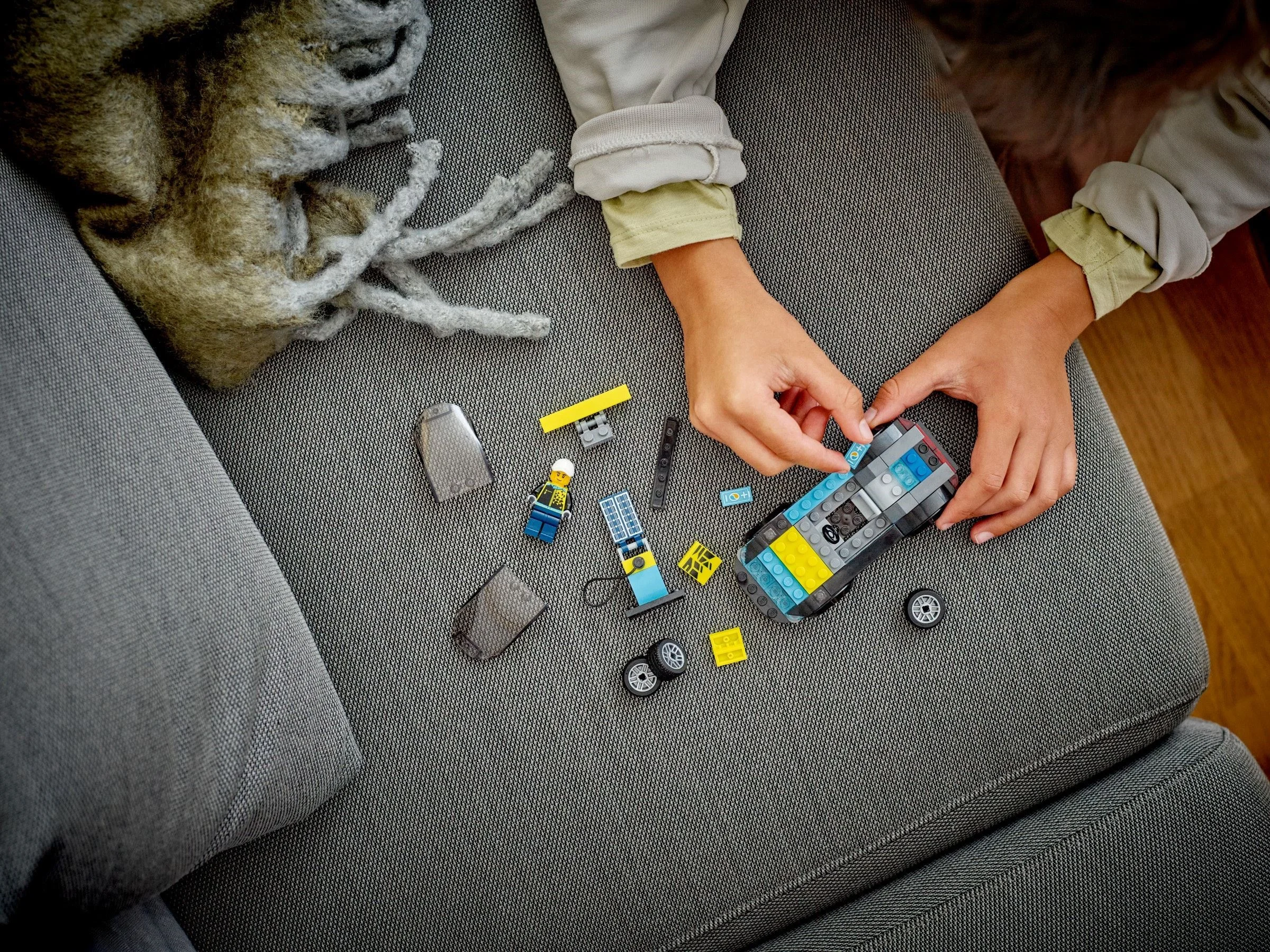 LEGO® 60383 Lego City Elektryczny samochód sportowy - zdjęcie 7