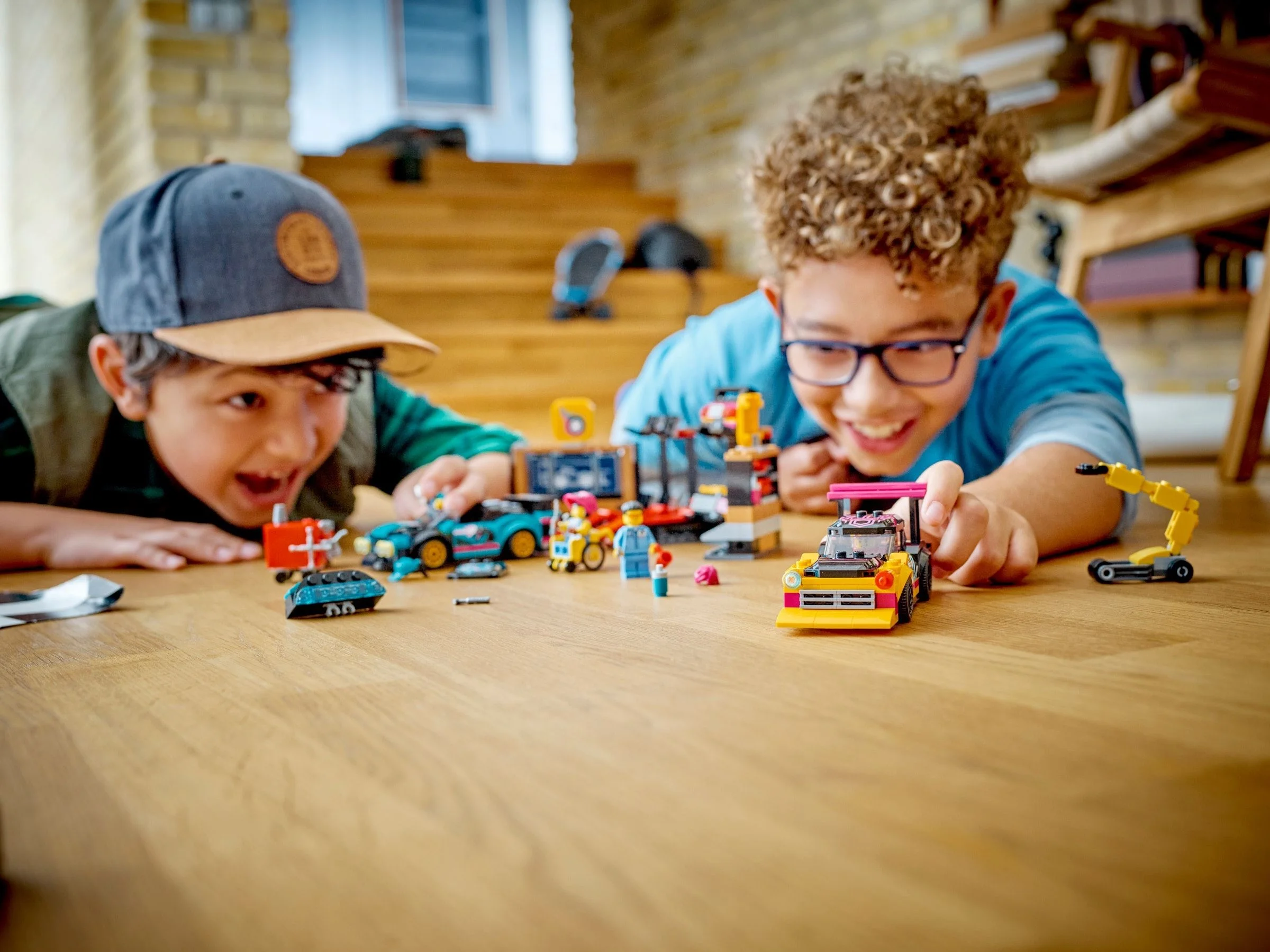 LEGO® 60389 Warsztat tuningowania samochodów - zdjęcie 4