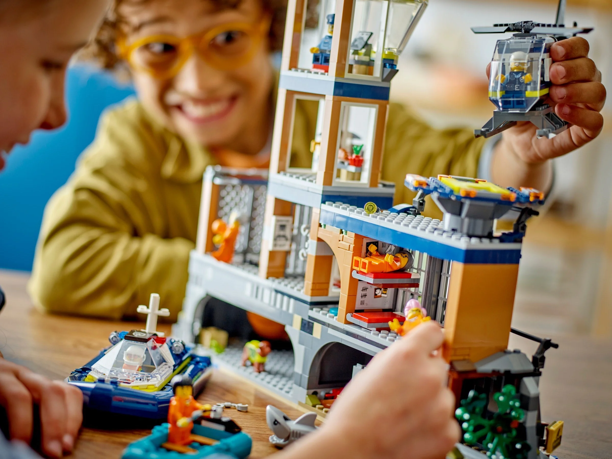 LEGO® 60419 Policja z Więziennej Wyspy - zdjęcie 3