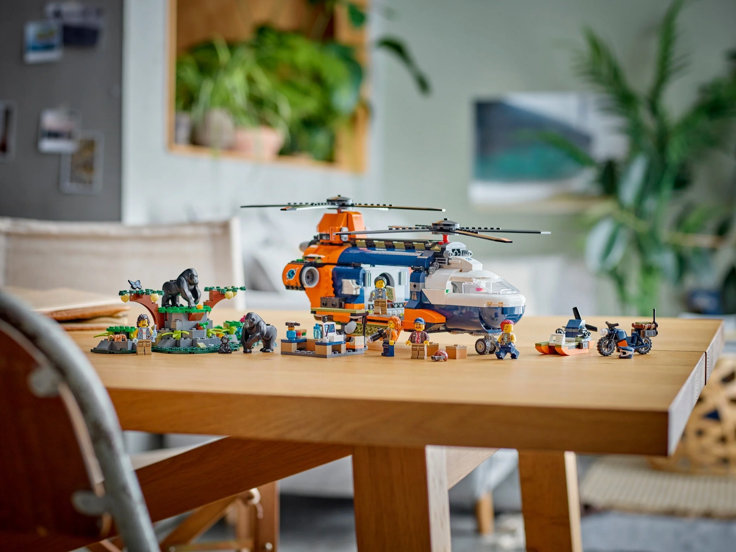 LEGO® 60437 Helikopter badaczy dżungli w bazie - zdjęcie 4