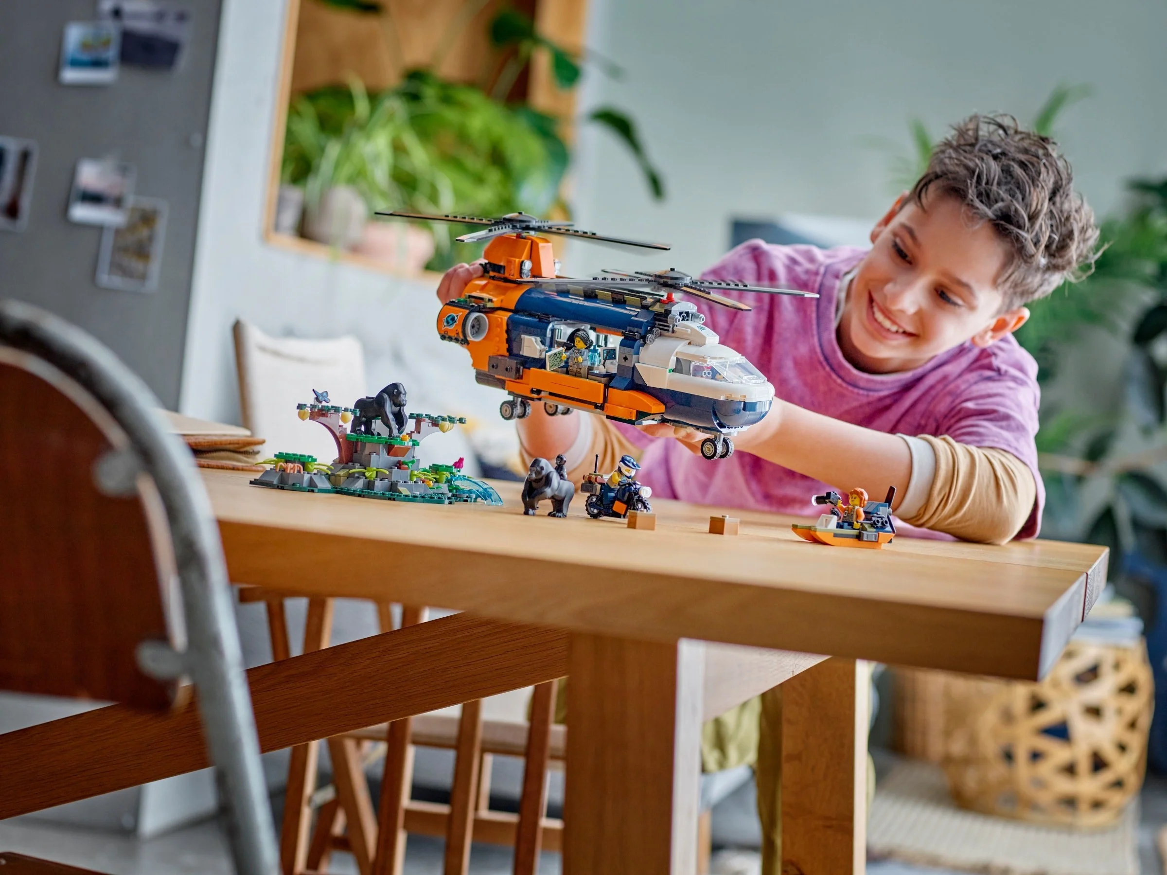 LEGO® 60437 Helikopter badaczy dżungli w bazie - zdjęcie 11