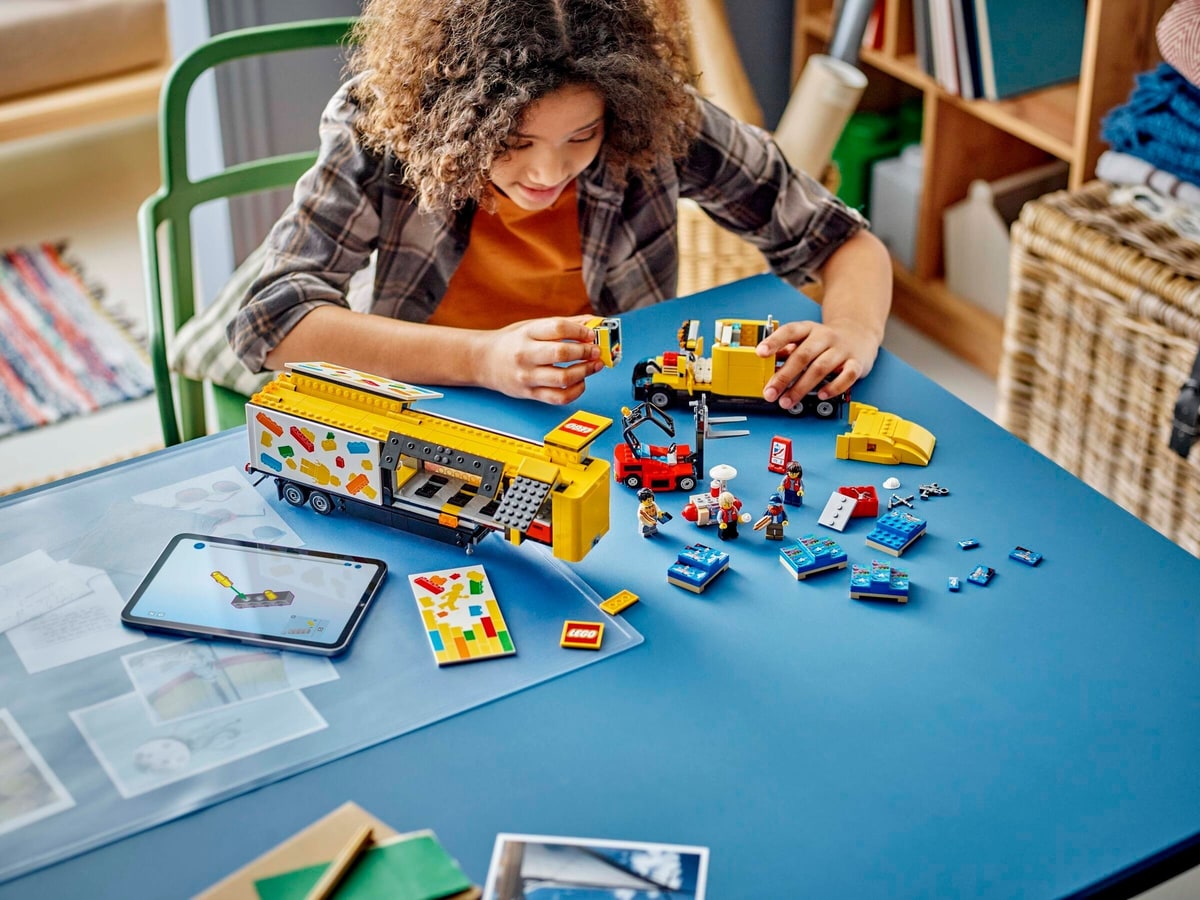 LEGO® 60440 Żółta ciężarówka dostawcza - zdjęcie 8