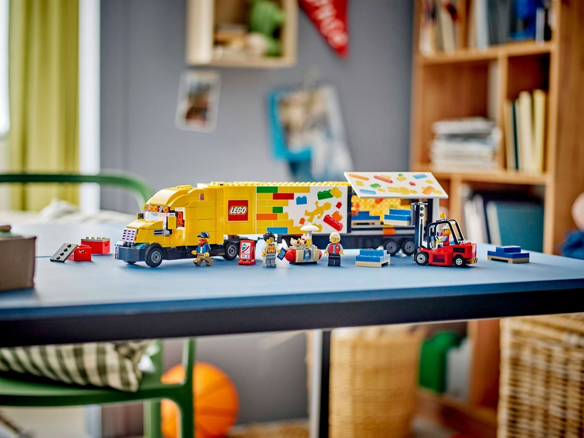 LEGO® 60440 Żółta ciężarówka dostawcza - zdjęcie 14