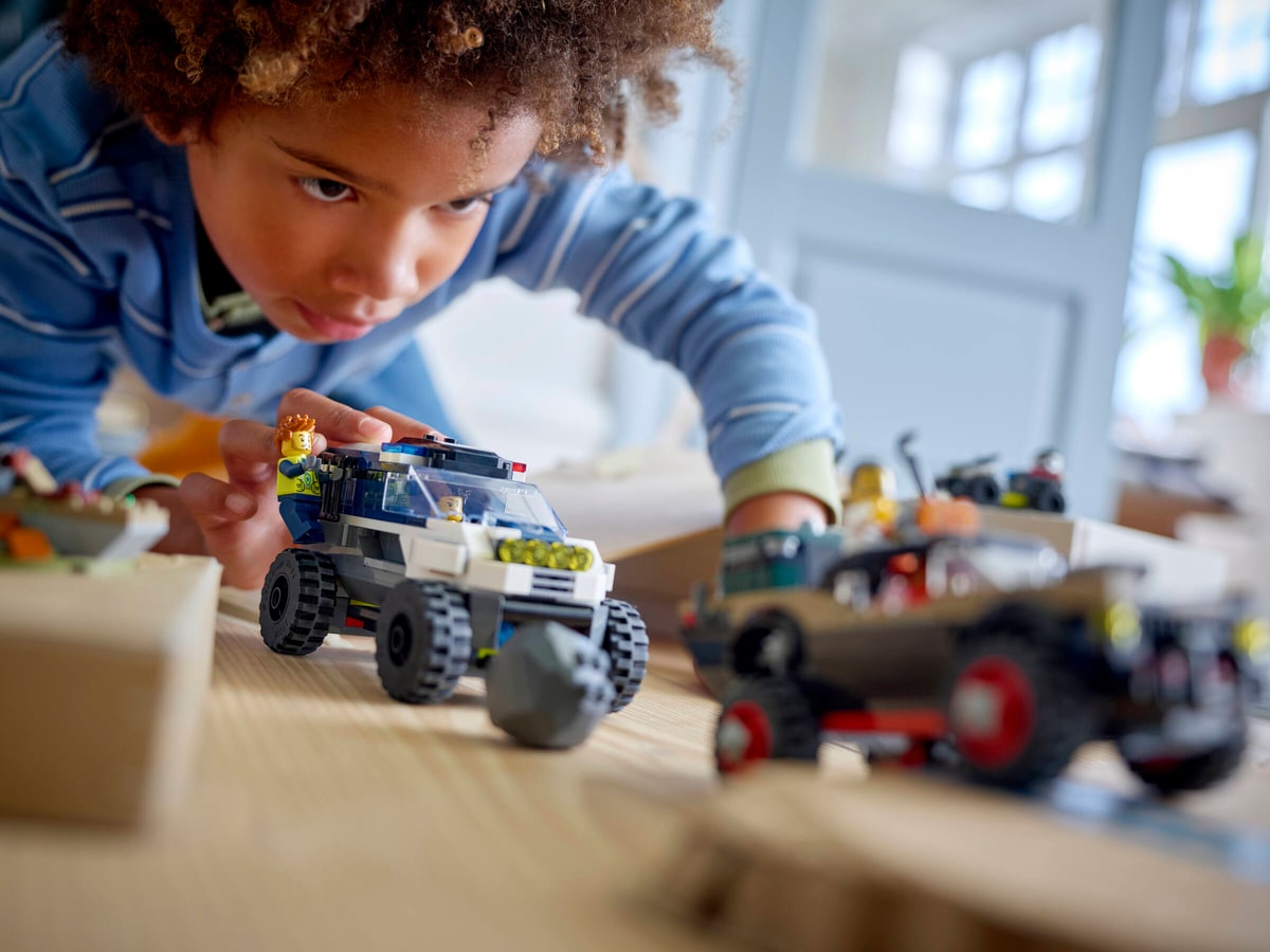 LEGO® 60449 Pościg terenówką policyjną - zdjęcie 10