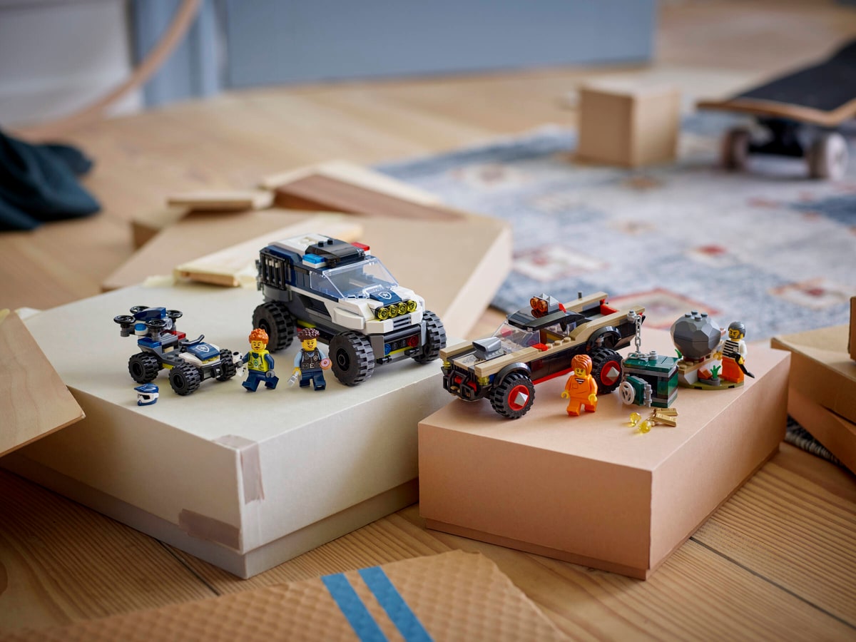 LEGO® 60449 Pościg terenówką policyjną - zdjęcie 11