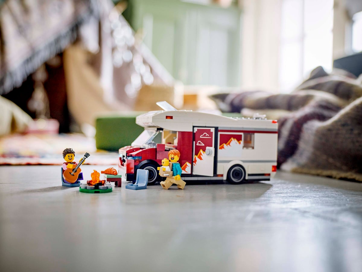LEGO® 60454 Wakacyjny kamper pełen przygód - zdjęcie 14