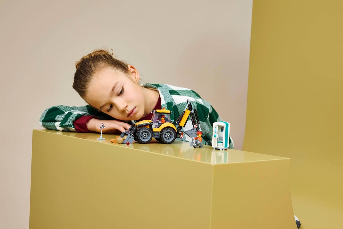 LEGO® 60480 Żółta koparko-ładowarka - zdjęcie 12