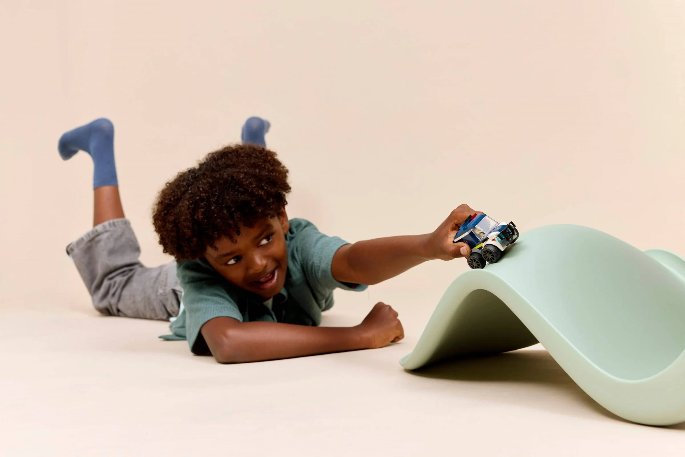 LEGO® 60481 LEGO City Pojazdy - Ciężarówka policyjna - zdjęcie 15