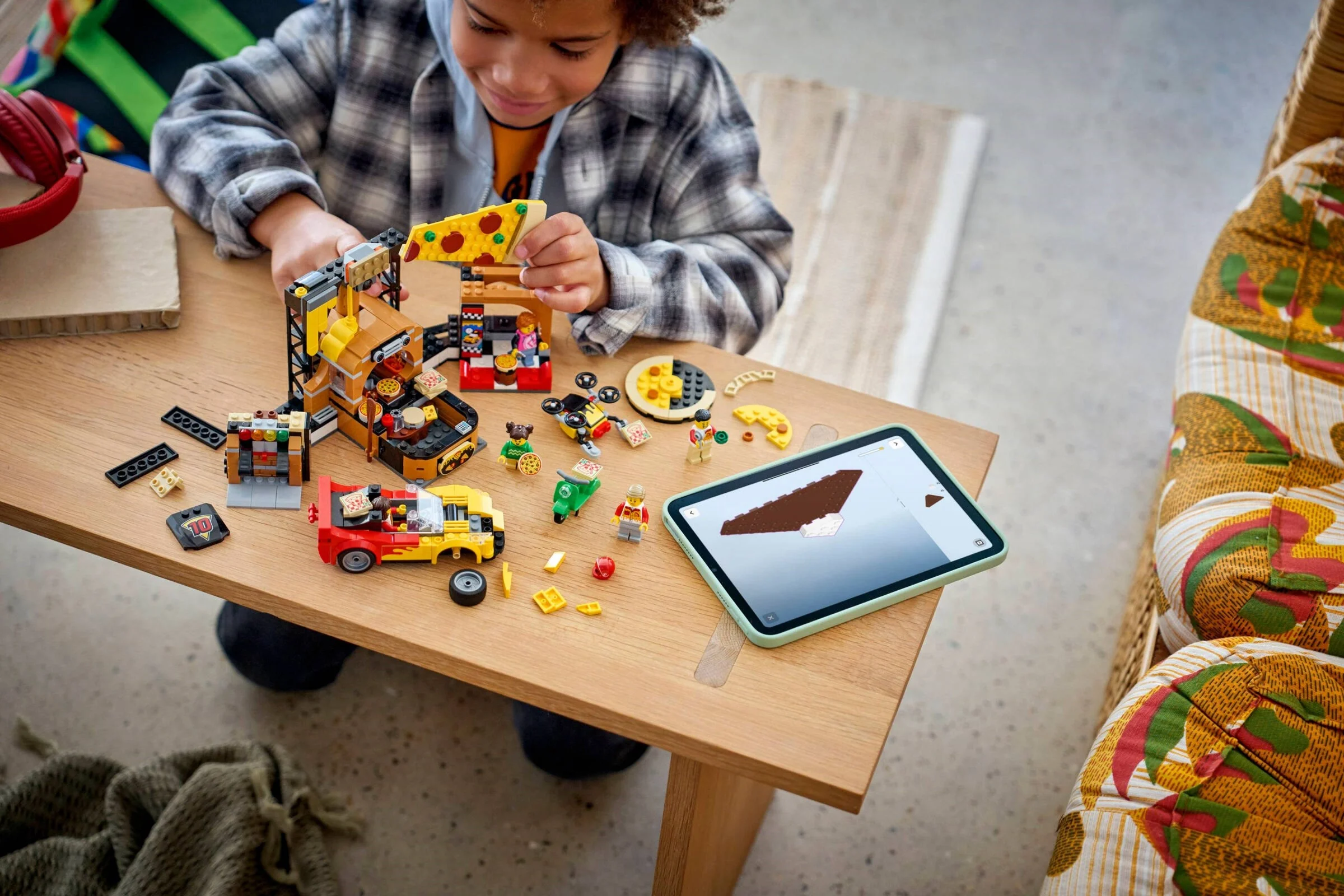 LEGO® 60496 Dostawa pizzy z pojazdami - zdjęcie 4