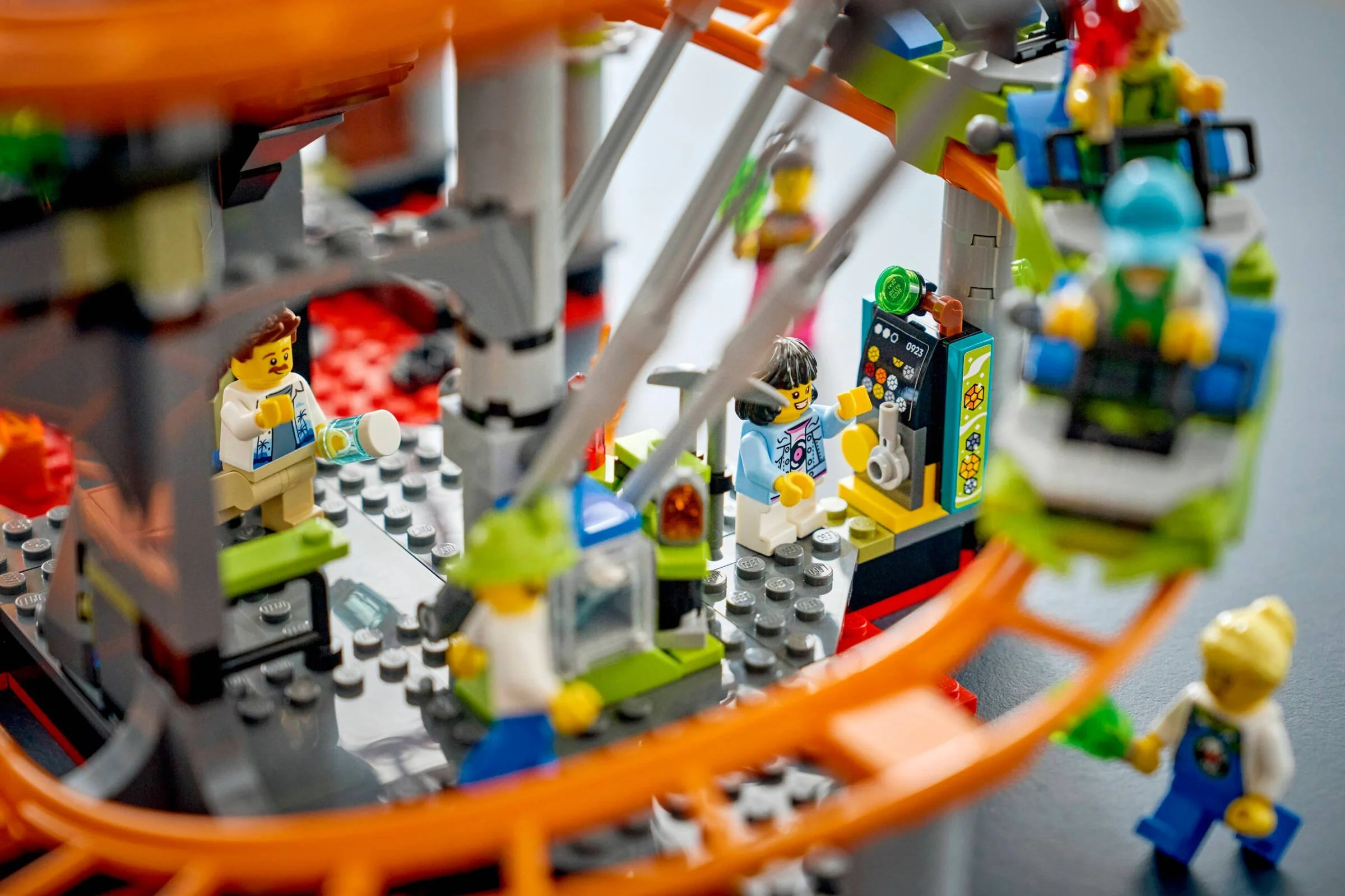 LEGO® 60501 Park rollercoasterów Lava Land - zdjęcie 7