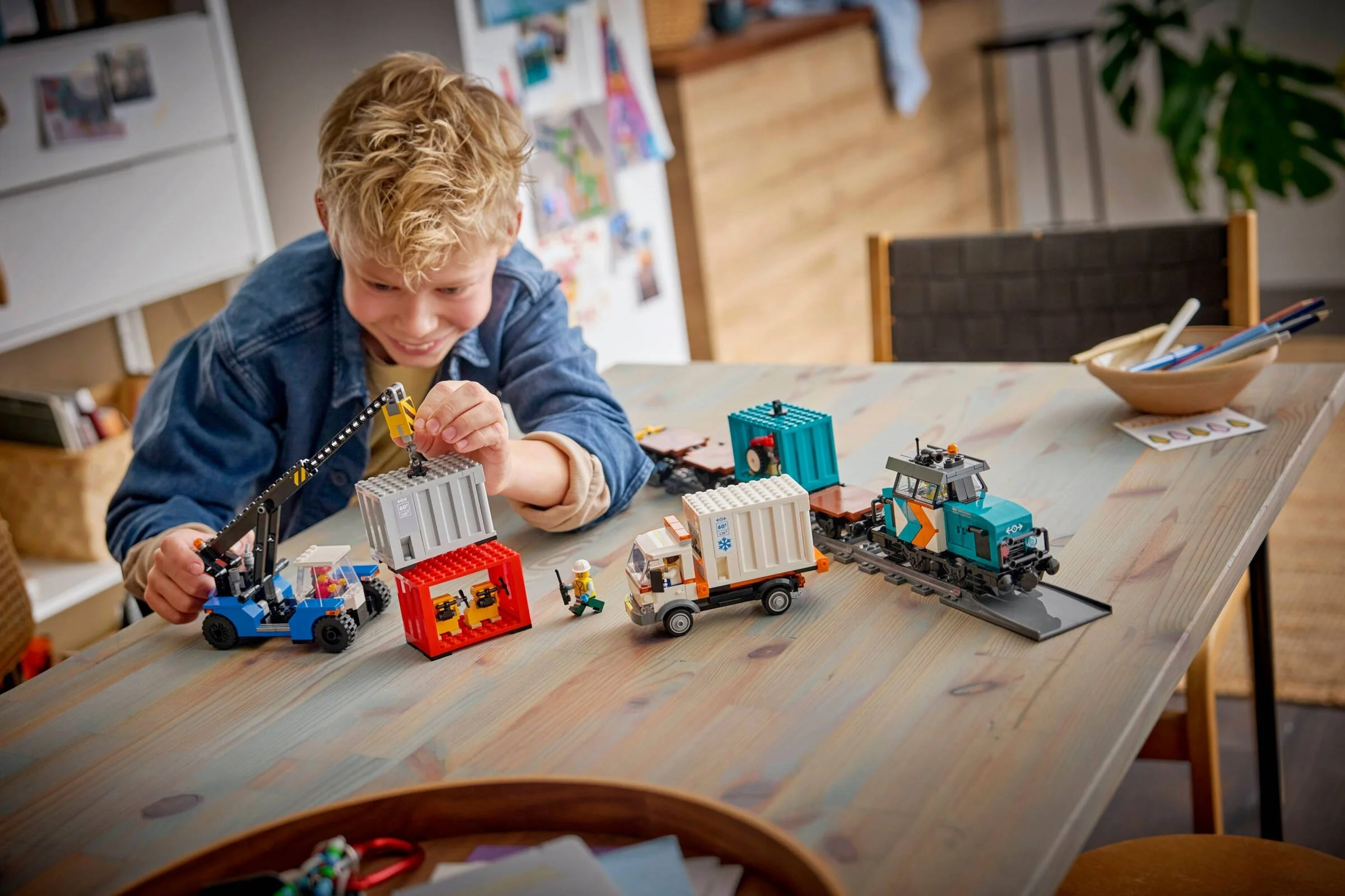 LEGO® 60509 Portowy pociąg towarowy, dźwig i ciężarówka - zdjęcie 5