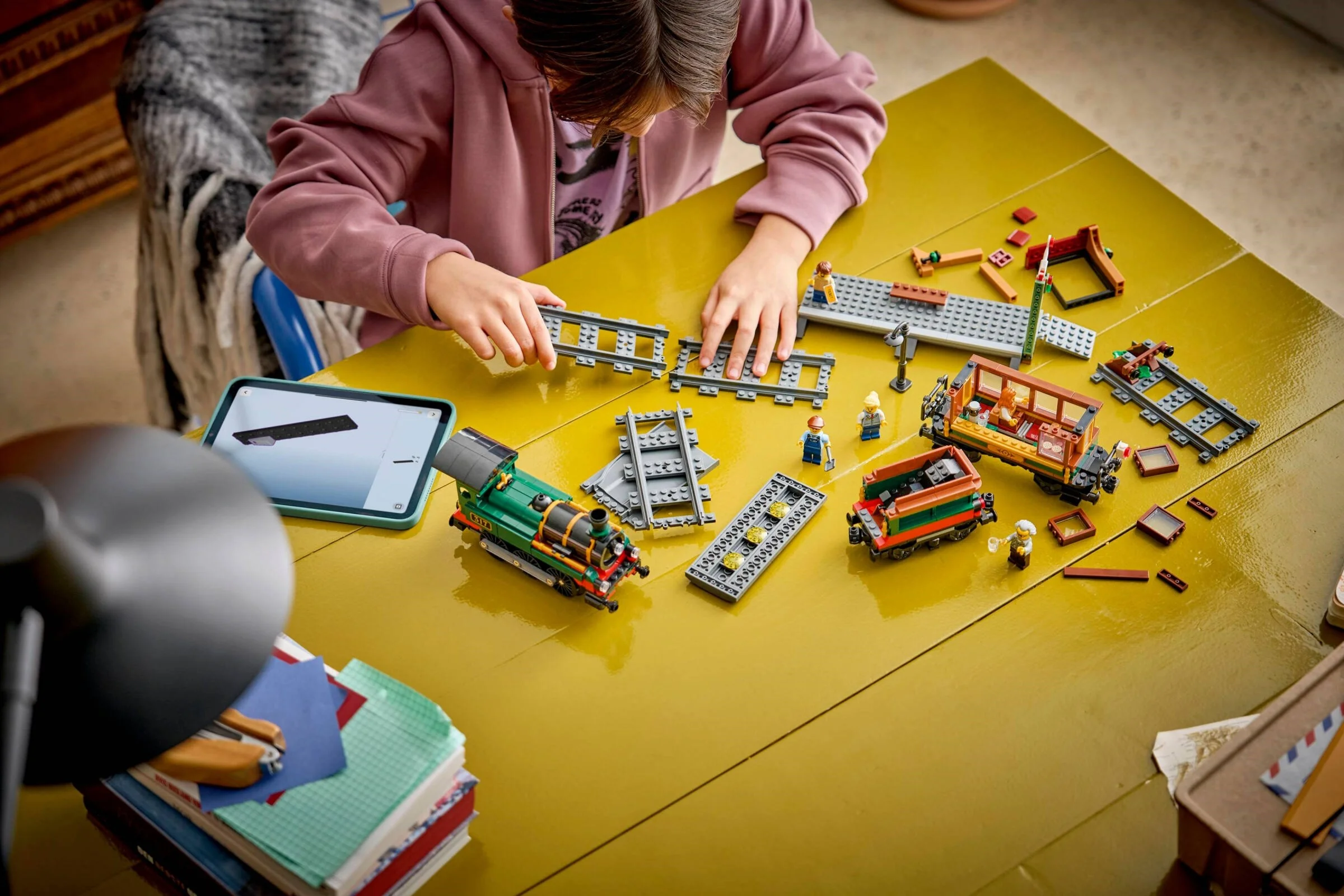 LEGO® 60511 Retro pociąg z lokomotywą parową - zdjęcie 4