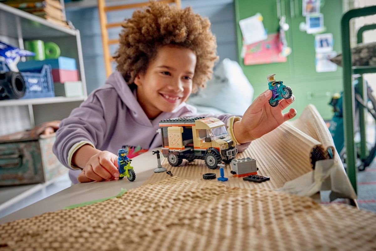 LEGO® 60512 Furgonetka z rowerami górskimi - zdjęcie 8