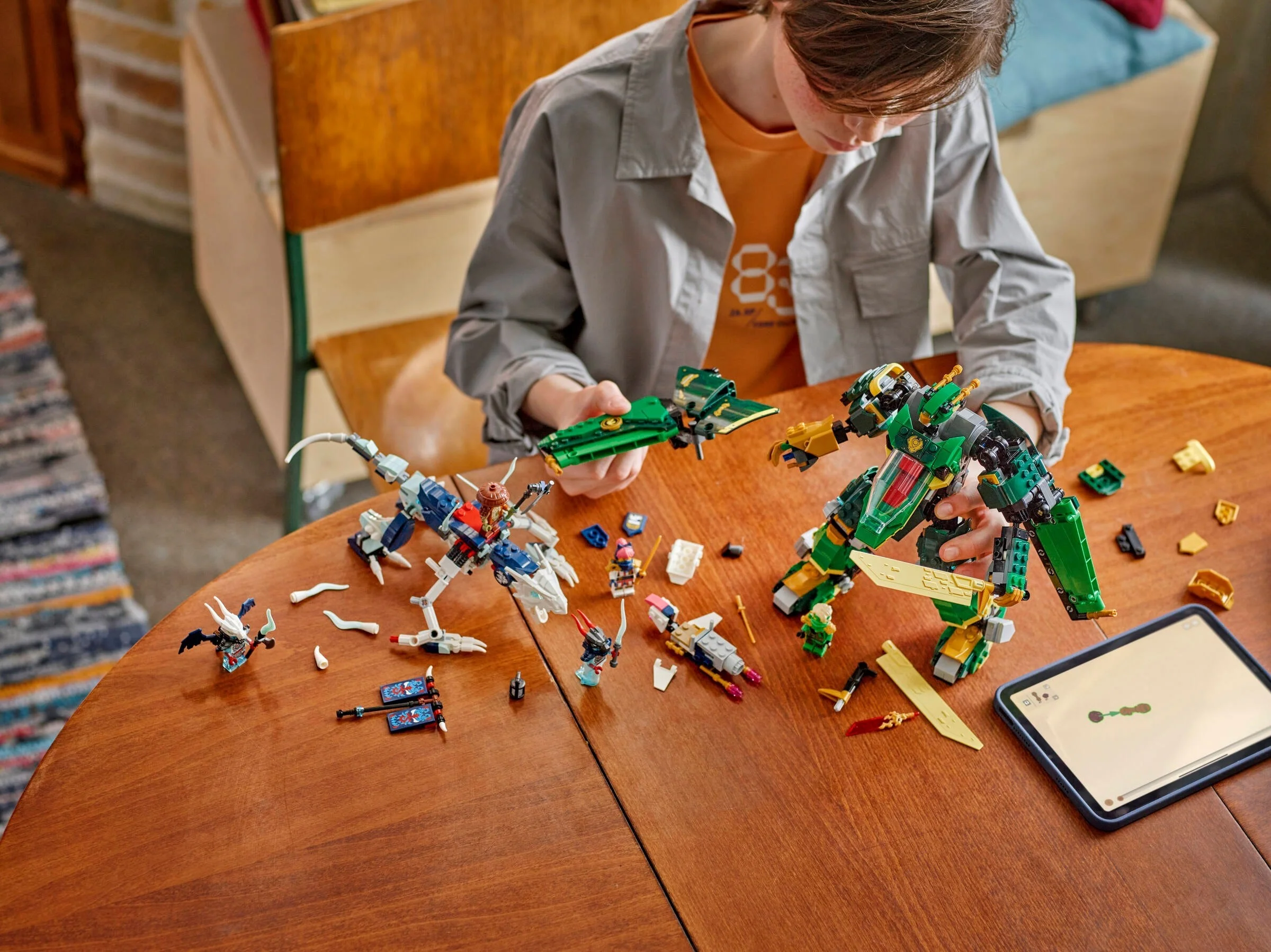 LEGO® 71845 Odrzutowy mech Lloyda - zdjęcie 4