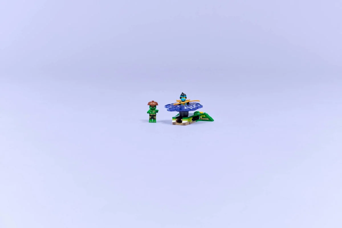 LEGO® 71849 LEGO Ninjago Nya kontra zmutowany potwór na spinnerze - zdjęcie 8