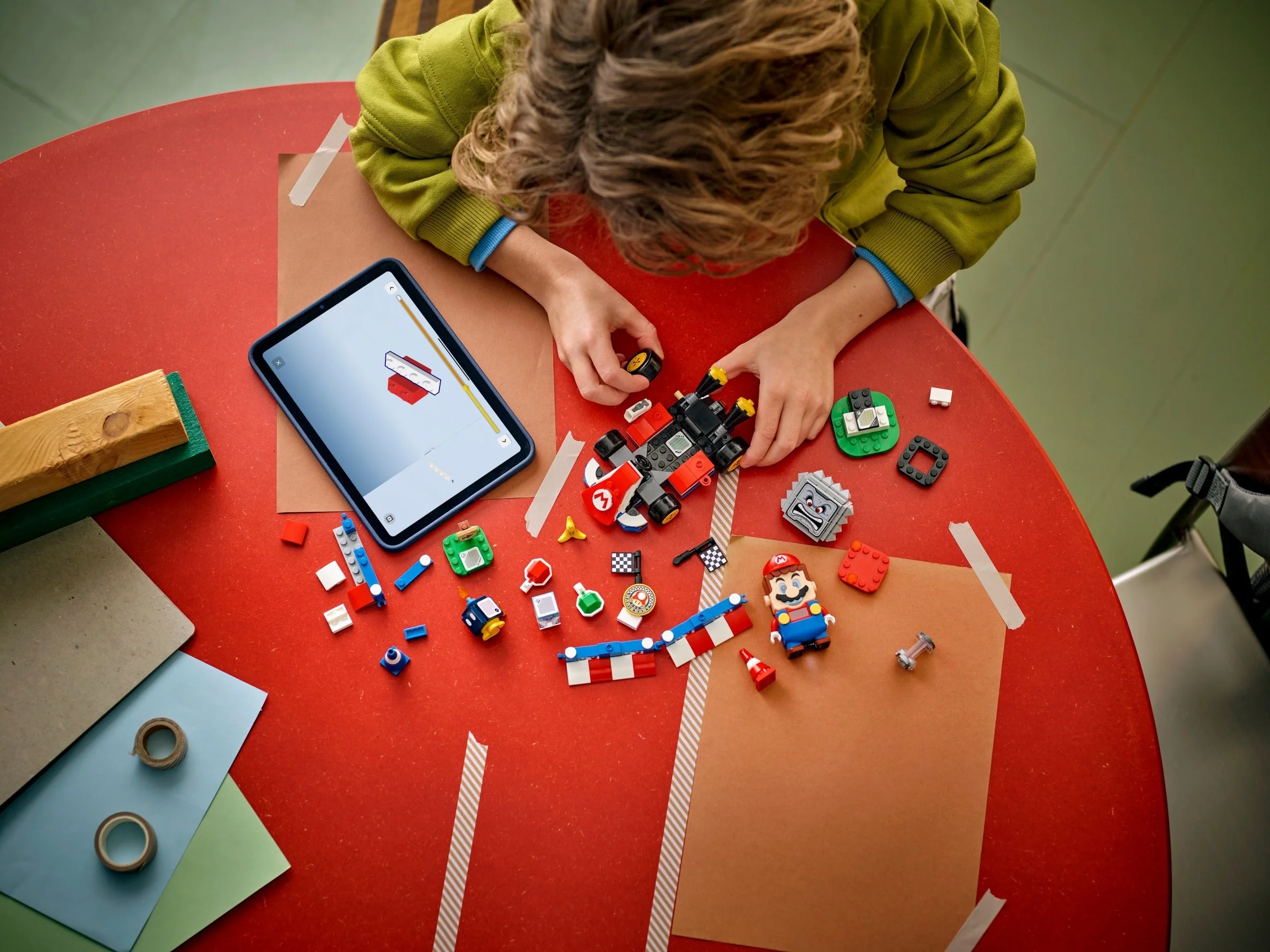 LEGO® 72043 LEGO Super Mario Mario Kart - Interaktywna figurka LEGO Mario i Standard Kart - zdjęcie 3