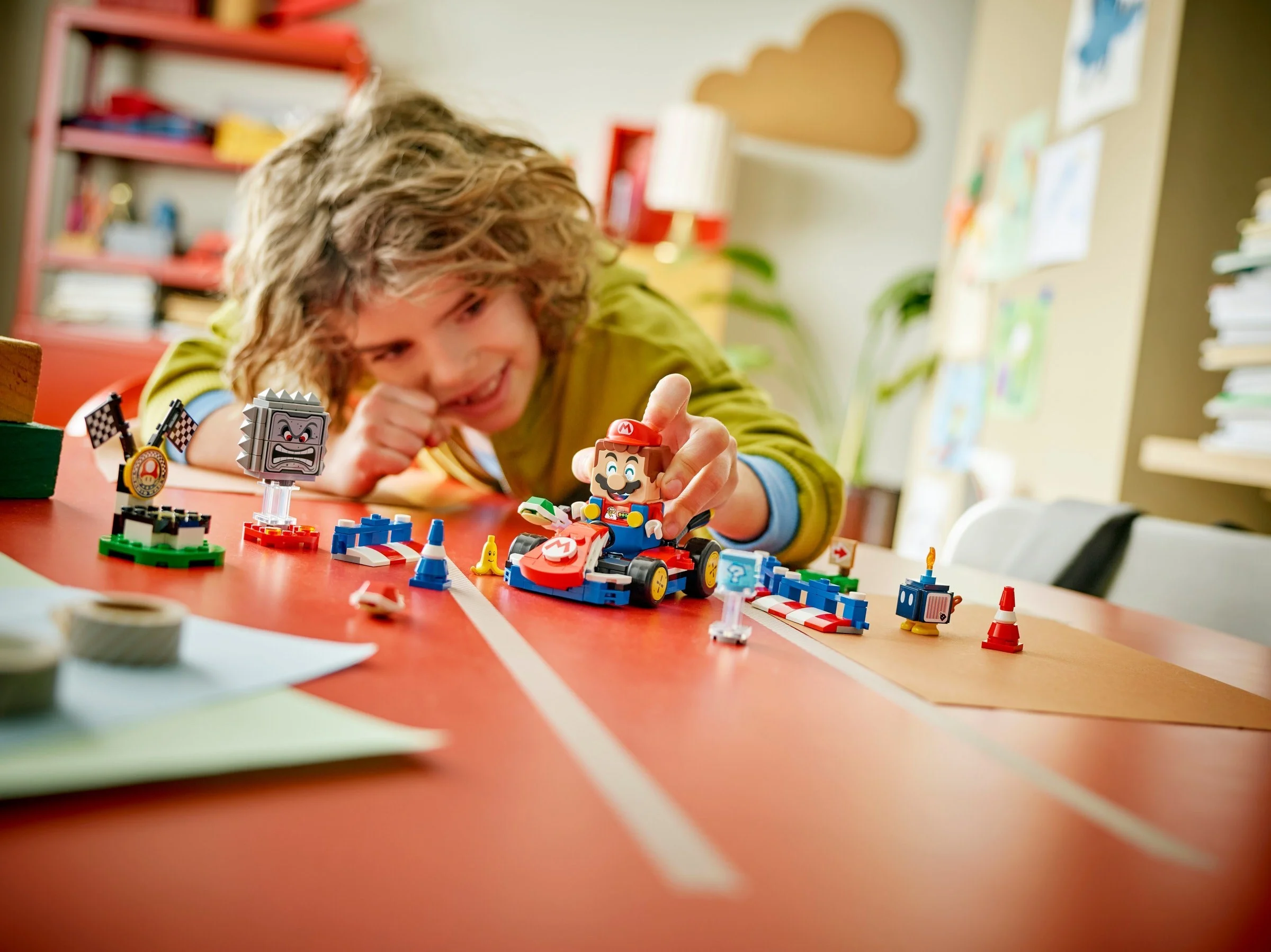 LEGO® 72043 LEGO Super Mario Mario Kart - Interaktywna figurka LEGO Mario i Standard Kart - zdjęcie 4