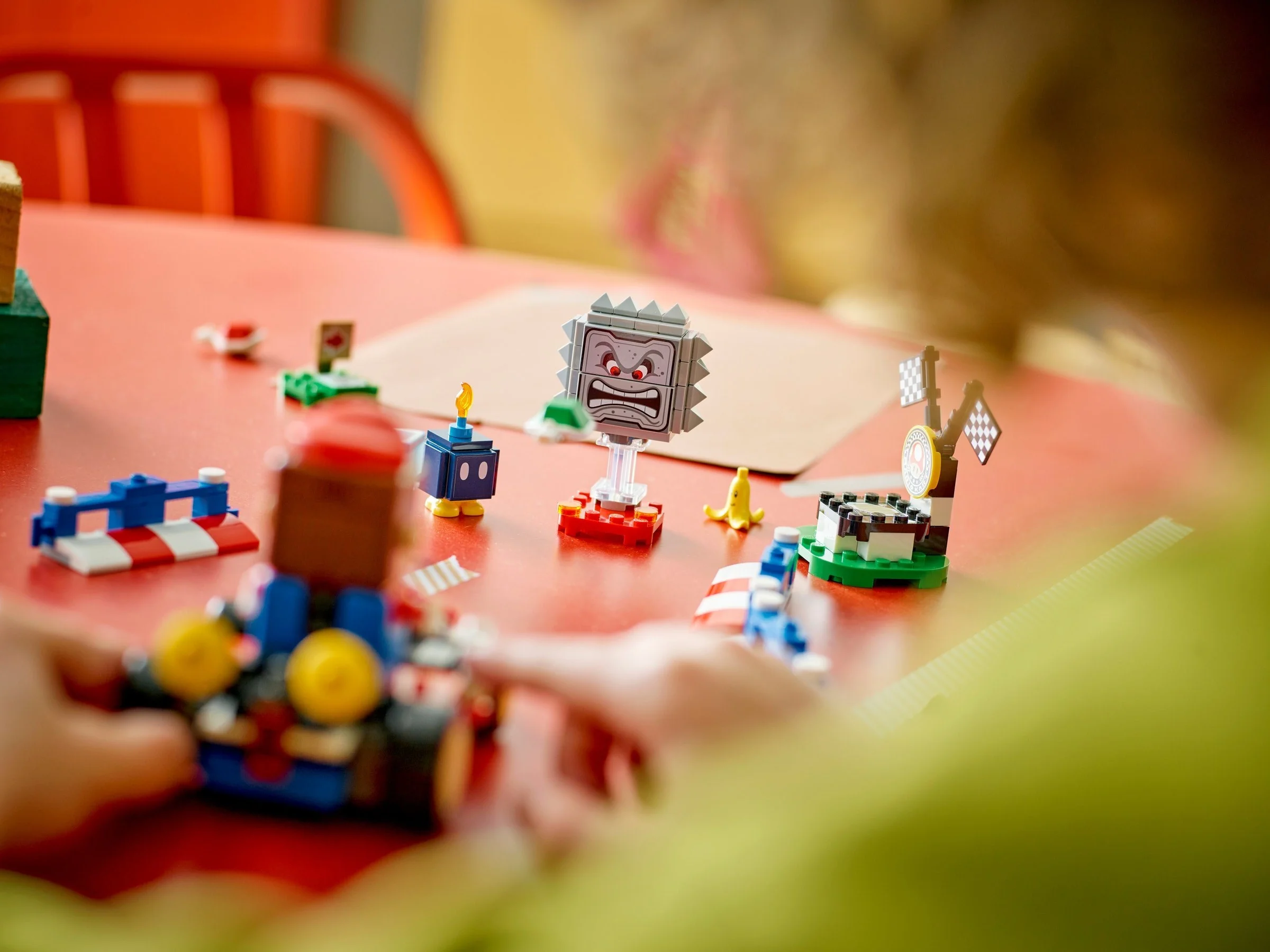 LEGO® 72043 LEGO Super Mario Mario Kart - Interaktywna figurka LEGO Mario i Standard Kart - zdjęcie 6