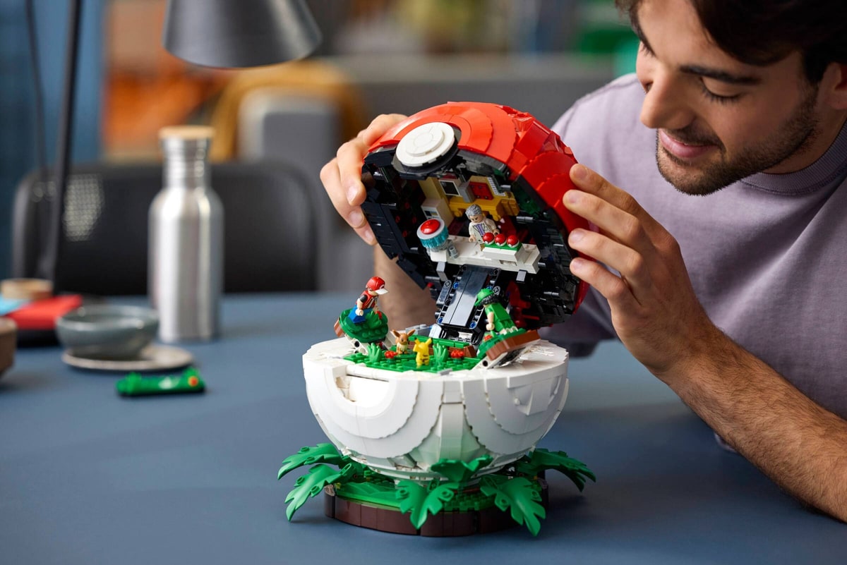 LEGO® 72154 Kultowy Pokéball z Trenerami - zdjęcie 11