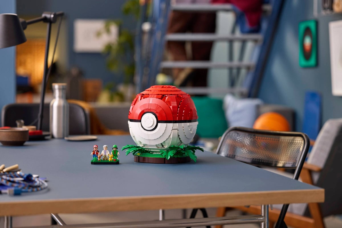 LEGO® 72154 Kultowy Pokéball z Trenerami - zdjęcie 13