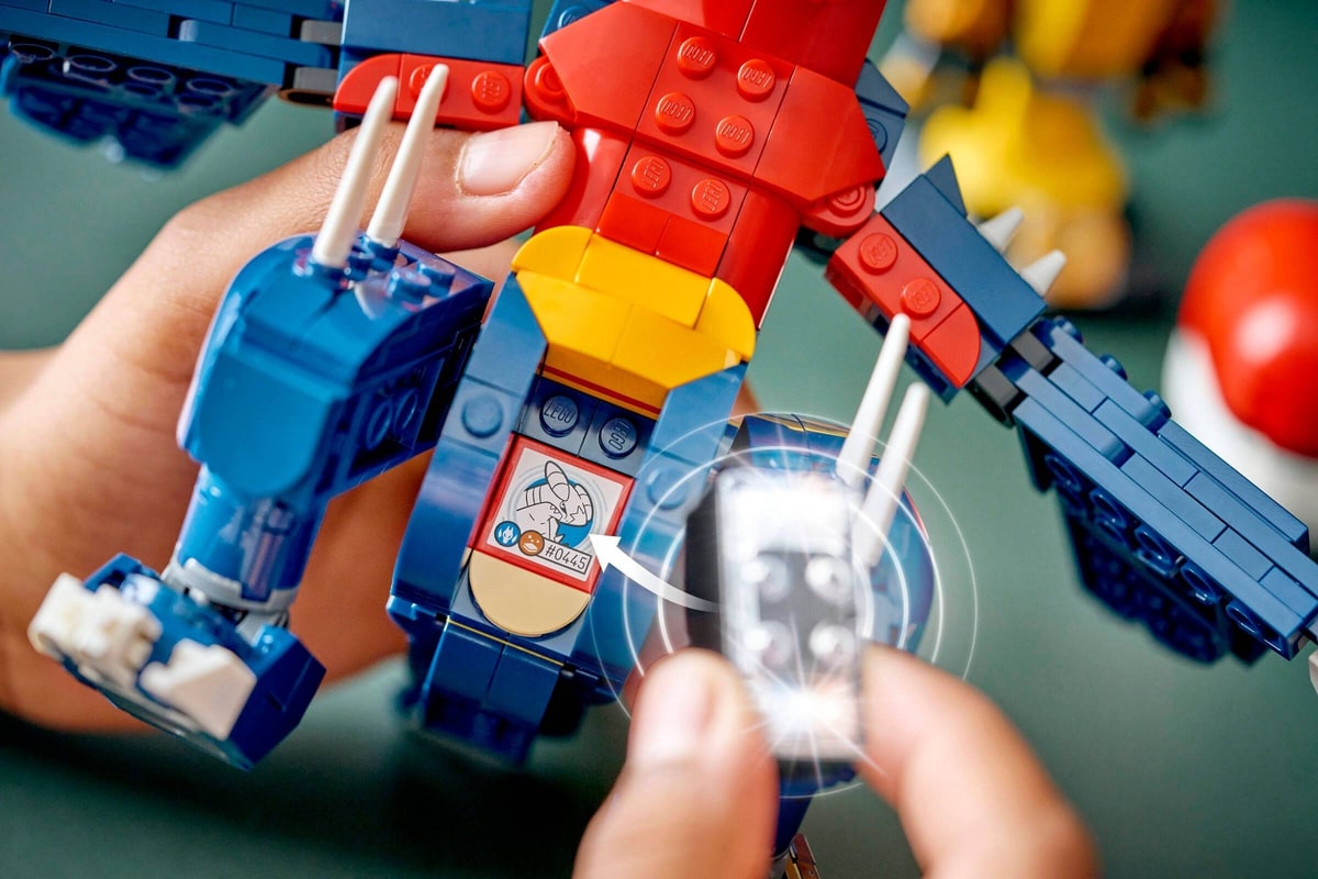 LEGO® 72165 SMART Play: Umbreon kontra Garchomp - walka o mistrzostwo - zdjęcie 6