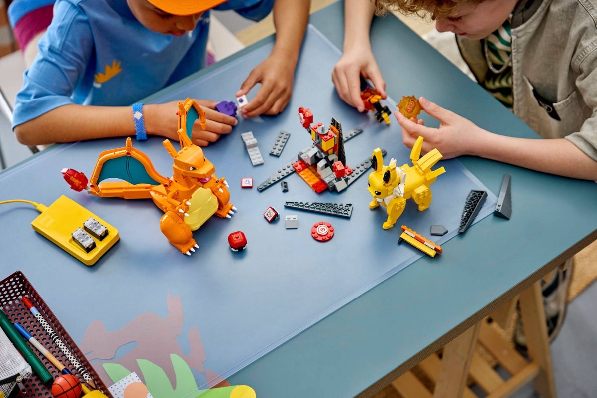 LEGO® 72167 SMART Play: Charizard kontra Jolteon - ostateczna bitwa - zdjęcie 3