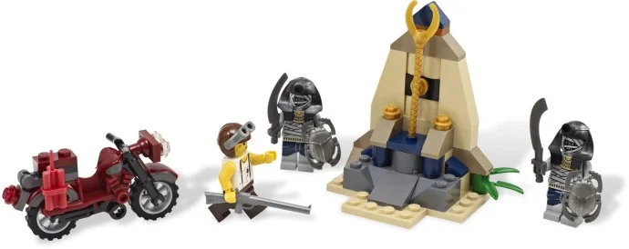 LEGO® 7306 Golden Staff Guardians