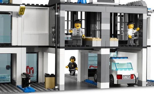 LEGO® 7498 Police Station - zdjęcie 14