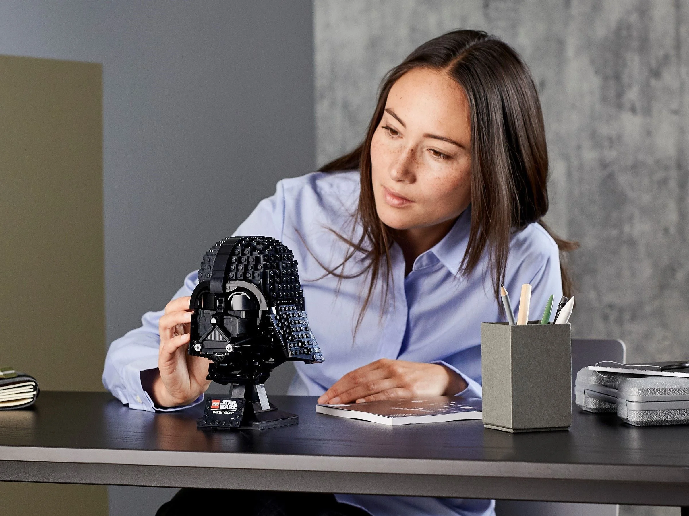 LEGO® 75304 Hełm Dartha Vadera - zdjęcie 18