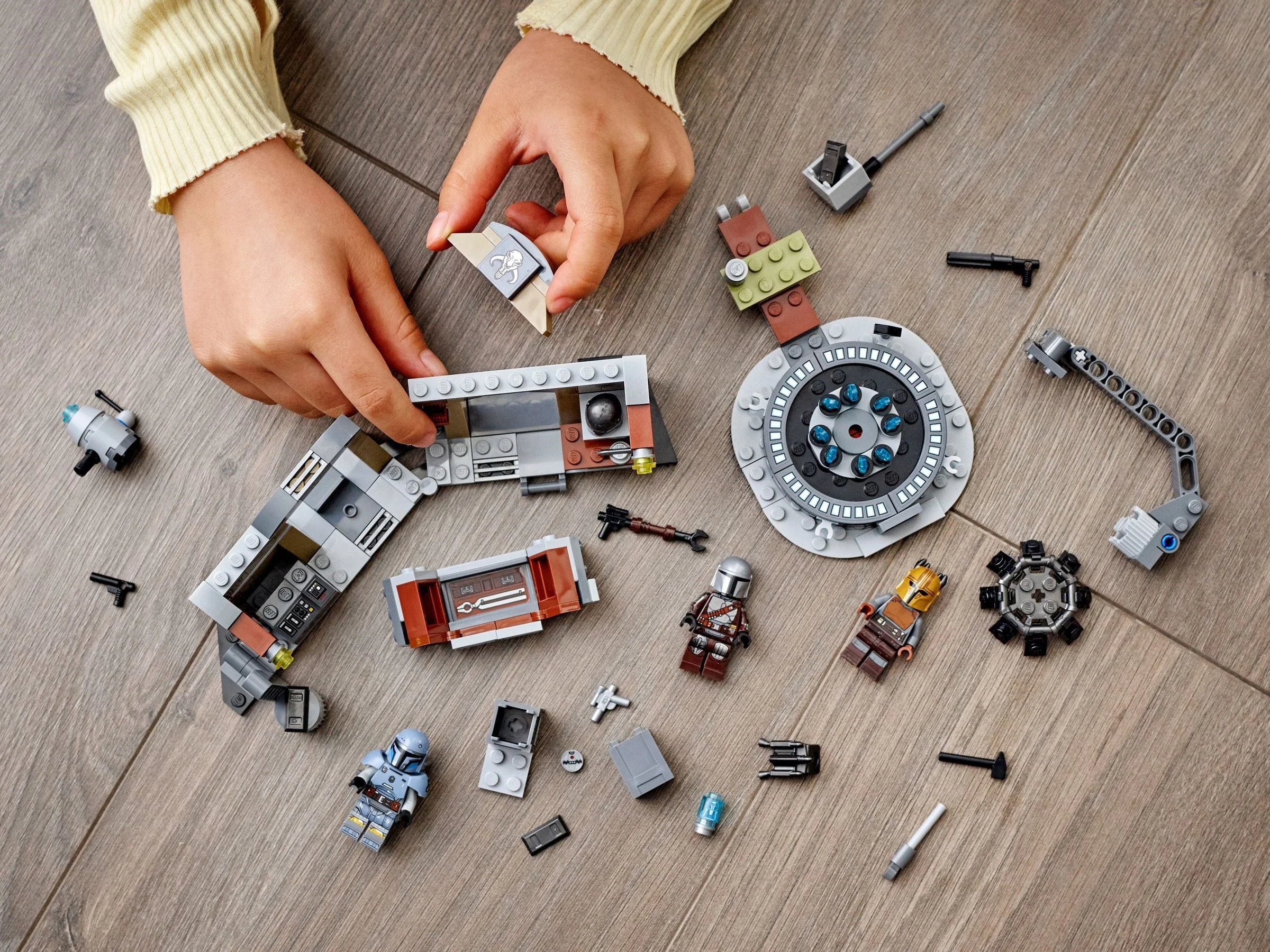 LEGO® 75319 LEGO Star Kuźnia Zbrojmistrzyni Mandalorian - zdjęcie 4