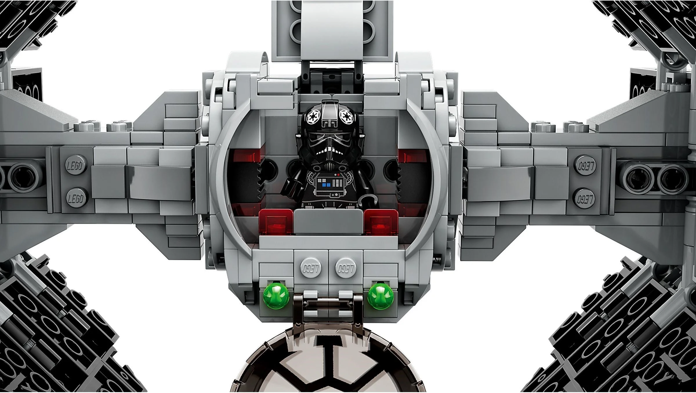 LEGO® 75348 Mandaloriański myśliwiec Fang Fighter kontra TIE Interceptor™ - zdjęcie 4