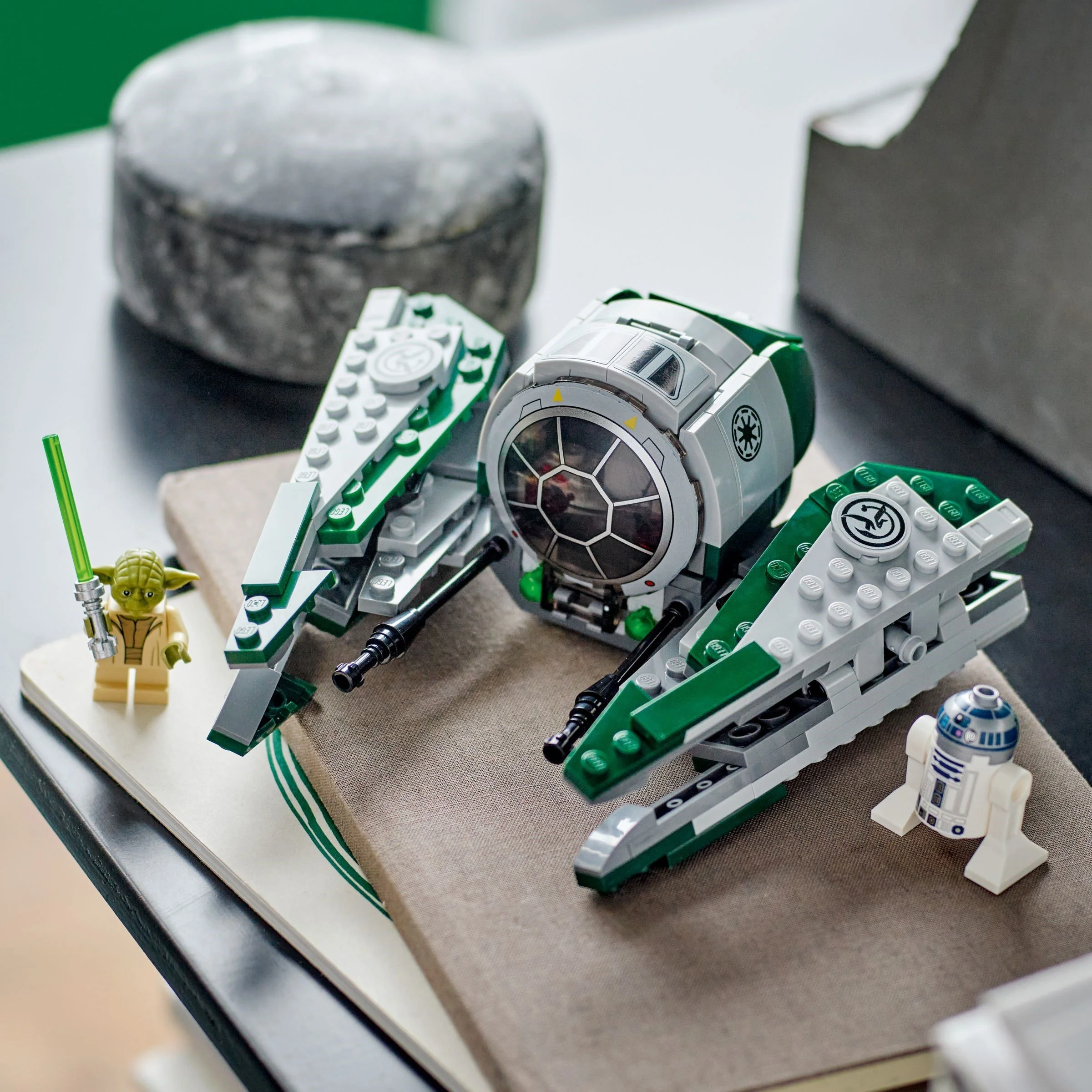 LEGO® 75360 Jedi Starfighter™ Yody - zdjęcie 10