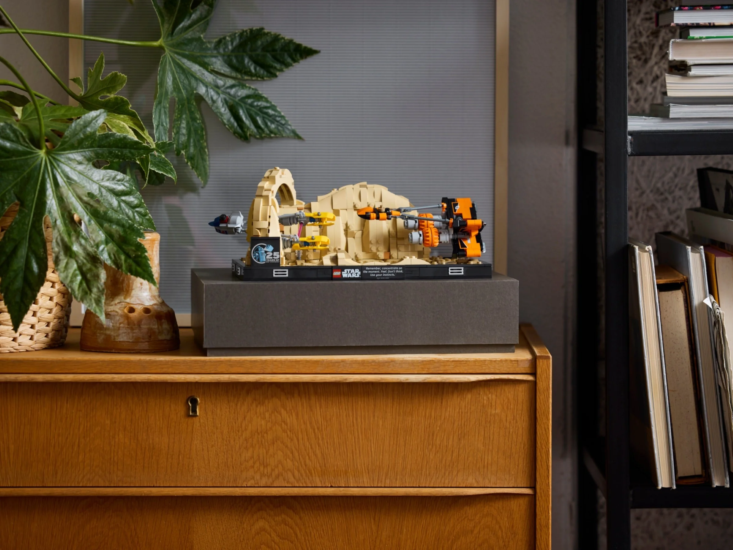 LEGO® 75380 Diorama: Wyścig ścigaczy w Mos Espa - zdjęcie 7