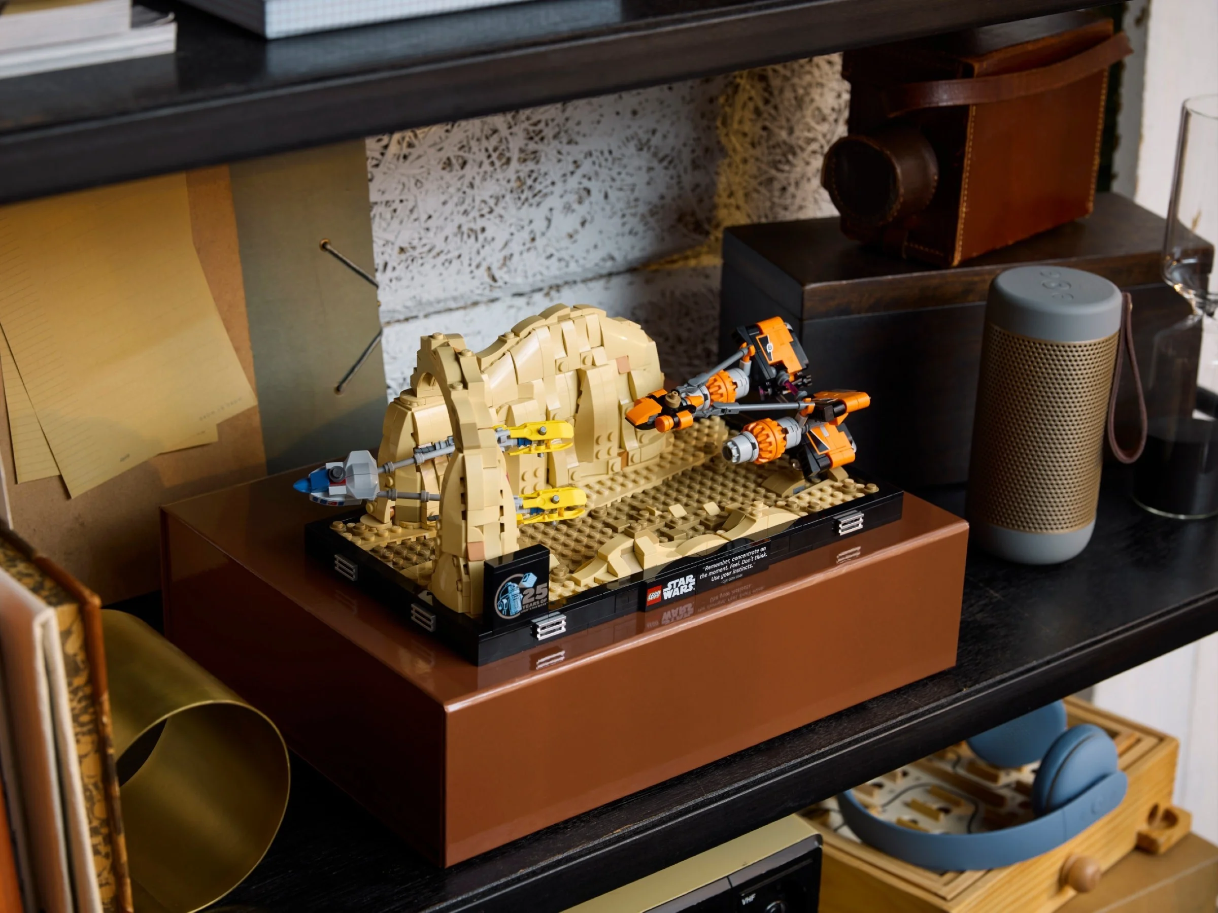 LEGO® 75380 Diorama: Wyścig ścigaczy w Mos Espa - zdjęcie 8