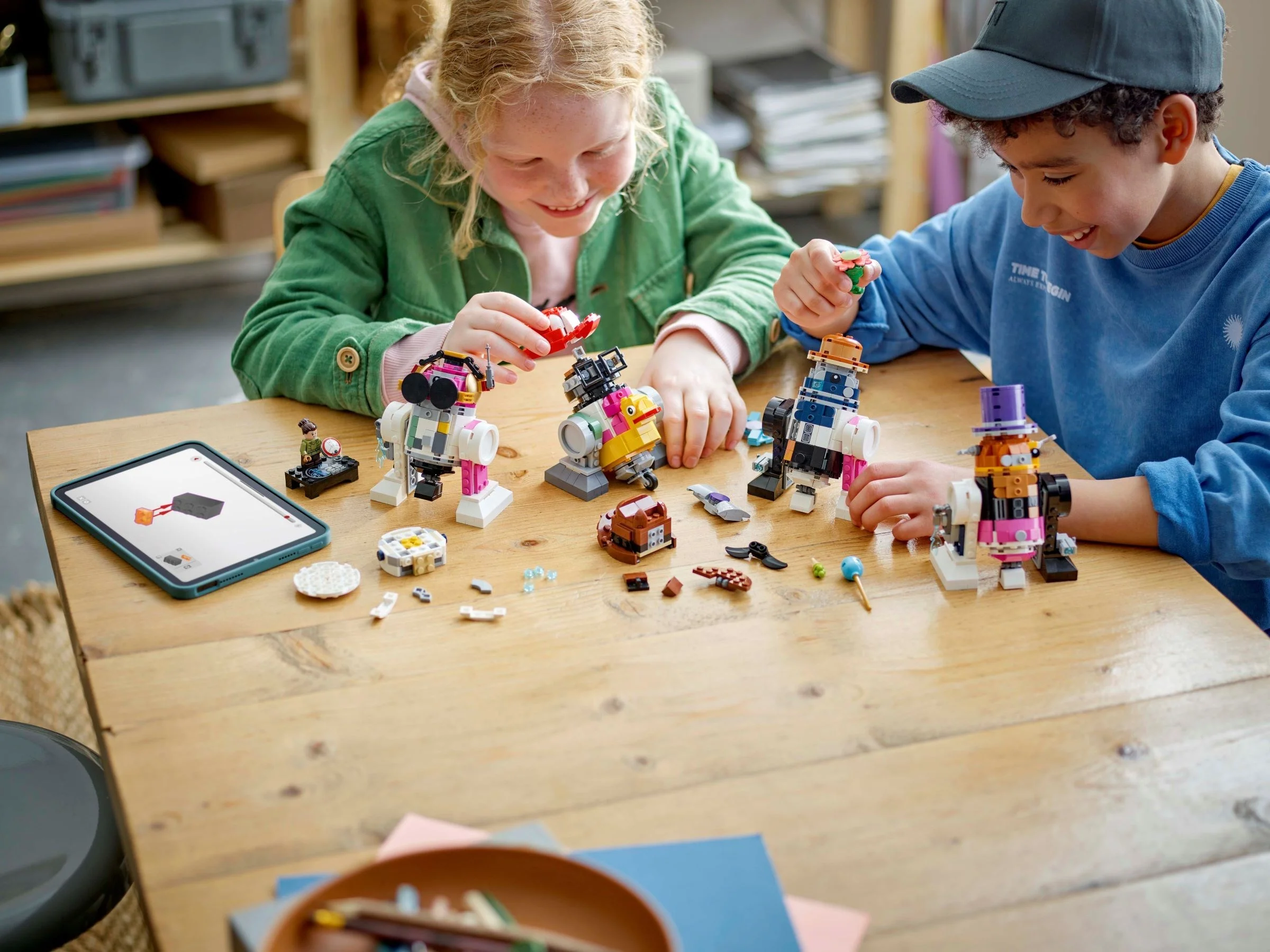 LEGO® 75392 Kreatywny zestaw do budowy droidów - zdjęcie 4