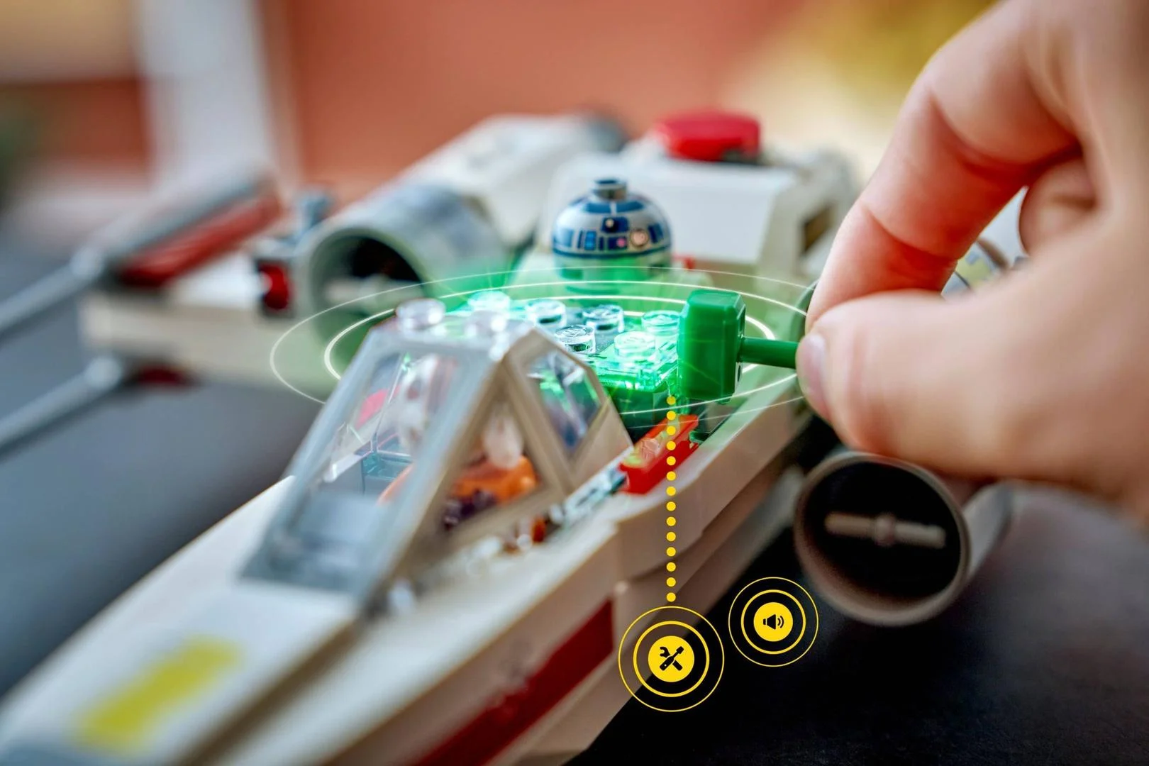 LEGO® 75423 LEGO Star Wars Smart Play X-Wing Czerwona Piątka Luke’a - zdjęcie 28