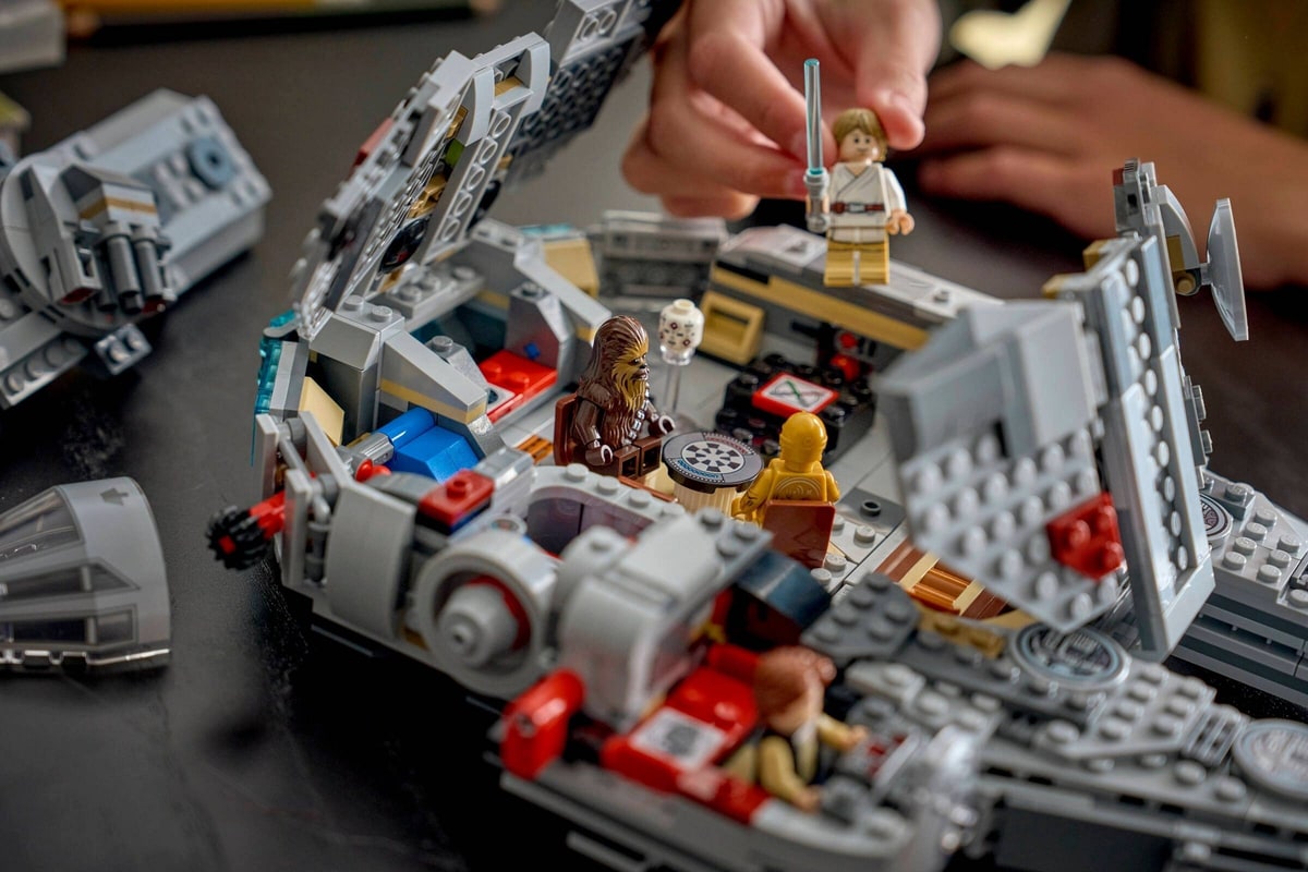 LEGO® 75426 SMART Play: Sokół Millennium - zdjęcie 13