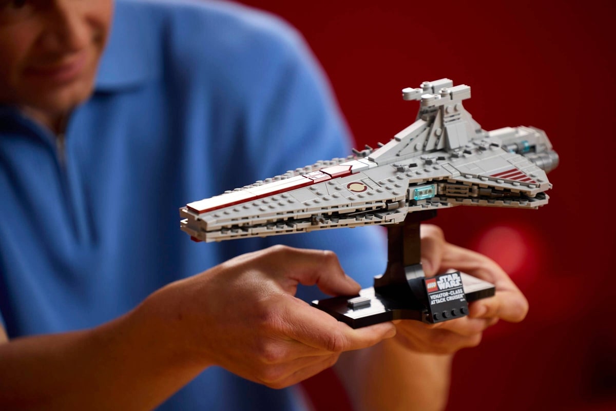 LEGO® 75441 Krążownik szturmowy typu Venator - zdjęcie 14