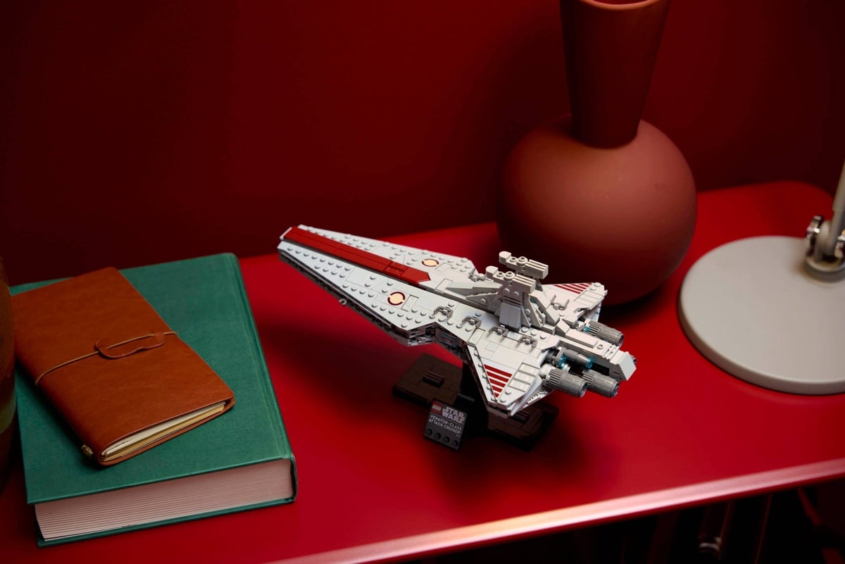 LEGO® 75441 Krążownik szturmowy typu Venator - zdjęcie 18