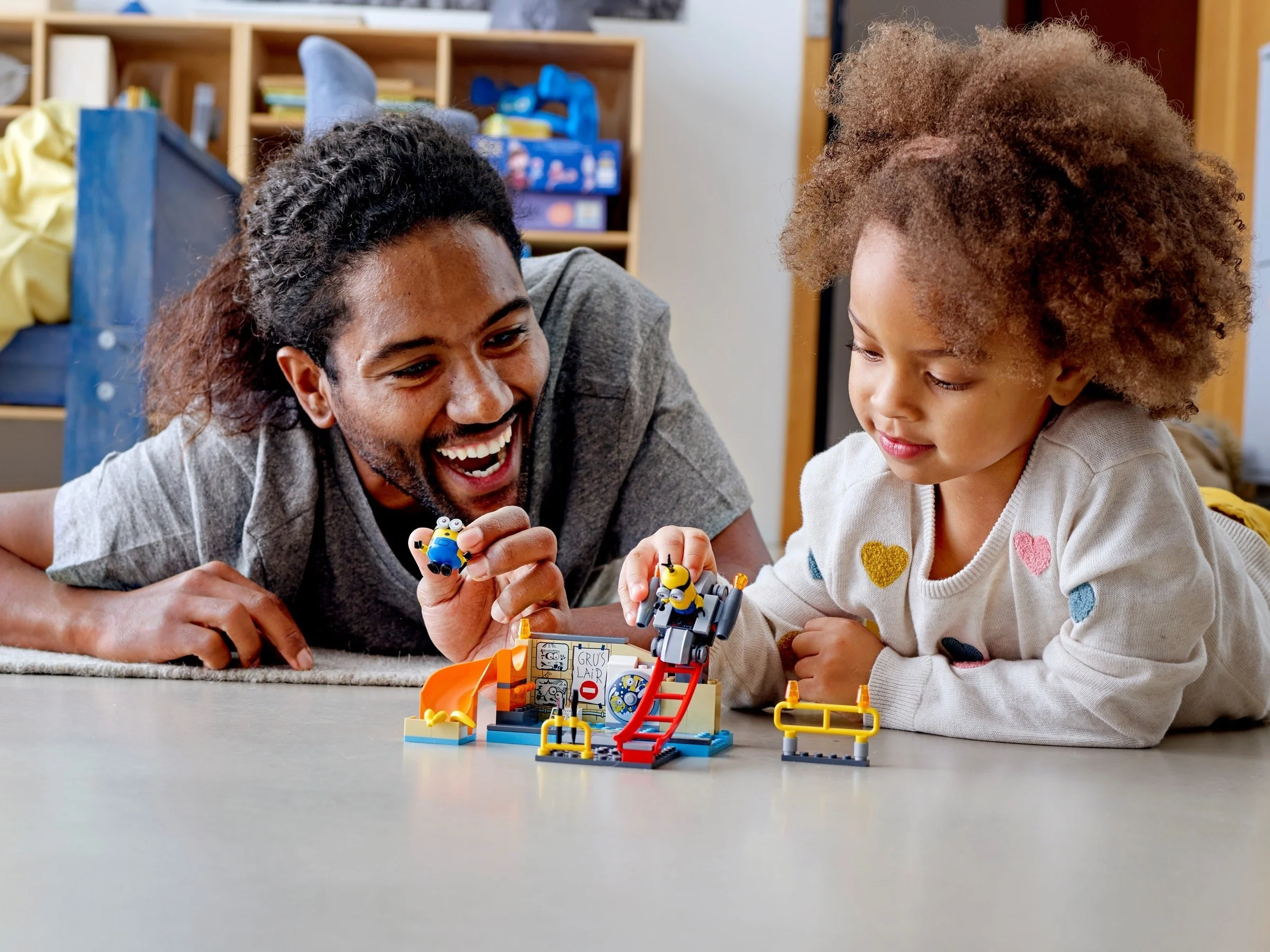 LEGO® 75546 Minionki w laboratorium Gru - zdjęcie 8